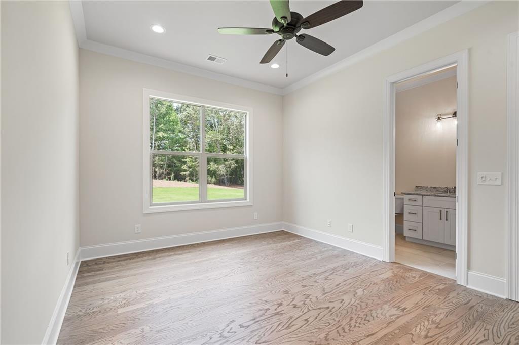 Gainesville, Georgia, 30506, United States, 4 Bedrooms Bedrooms, ,5 BathroomsBathrooms,Residential,For Sale,2008564