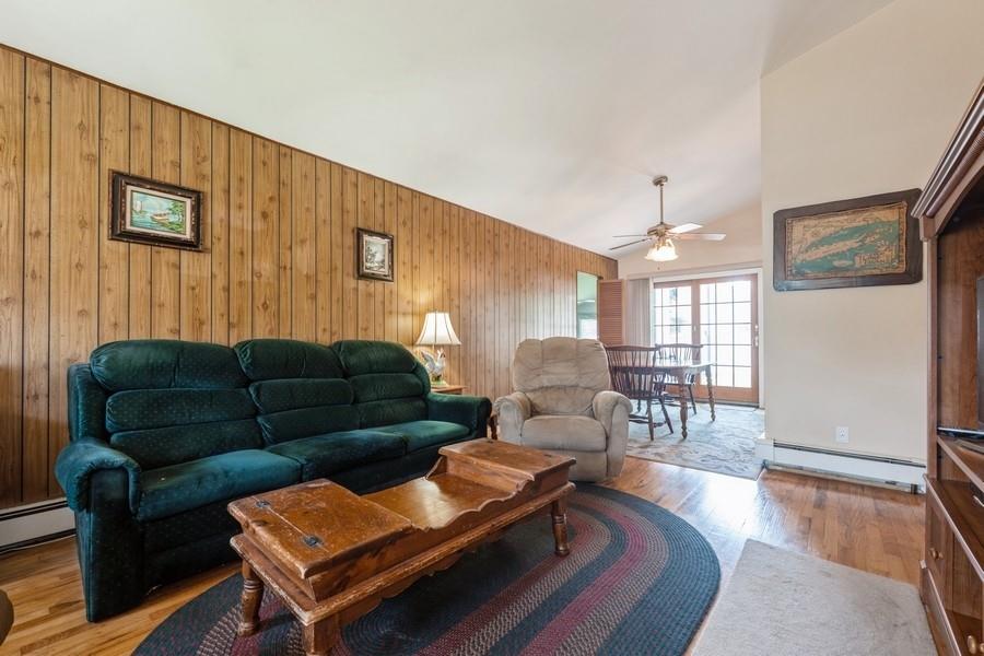 Lindenhurst, New York, 11757, United States, 4 Bedrooms Bedrooms, ,2 BathroomsBathrooms,Residential,For Sale,1906737
