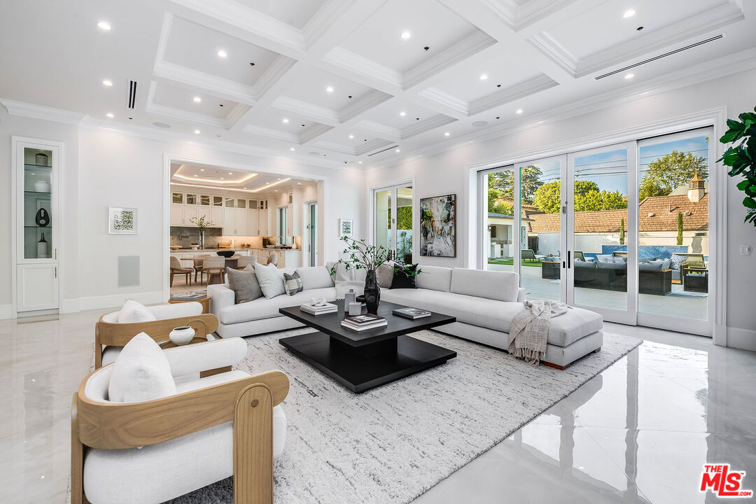 Beverly Hills, California, 90210, United States, 6 Bedrooms Bedrooms, ,12 BathroomsBathrooms,Residential,For Sale,1865227