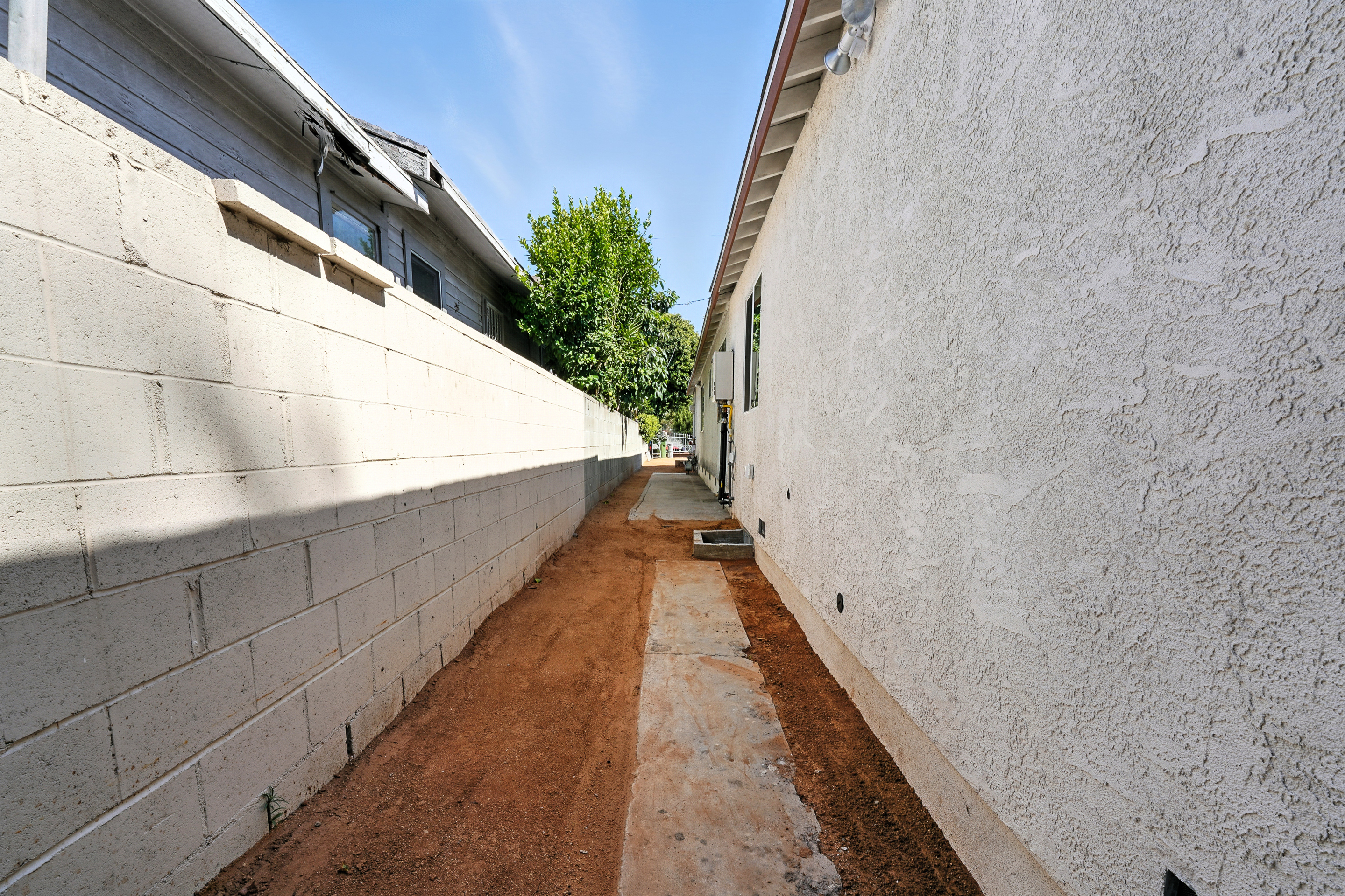 Los Angeles, California, 90042, United States, 3 Bedrooms Bedrooms, ,3 BathroomsBathrooms,Residential,For Sale,1909729