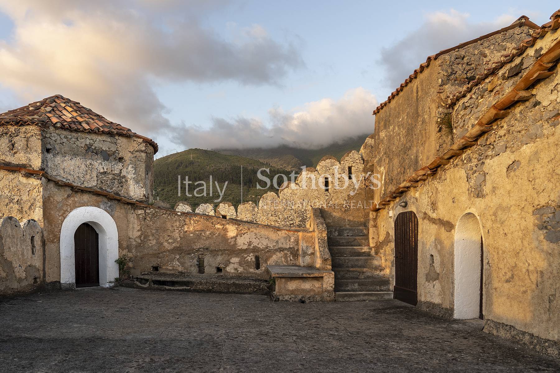  Norman fortress on the sea of Calabria - 物件實景