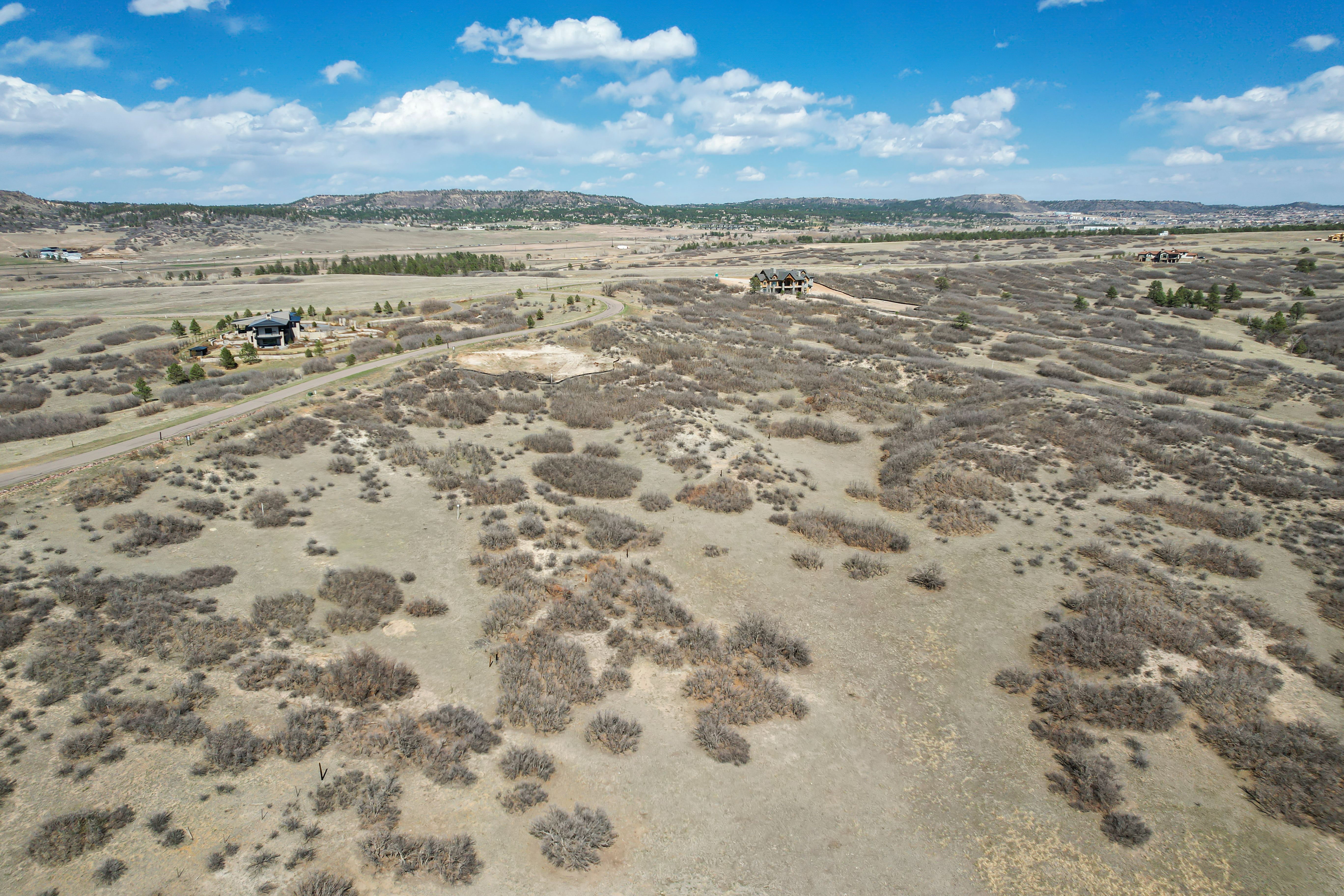  Gorgeous 4-acre lot - 物件實景