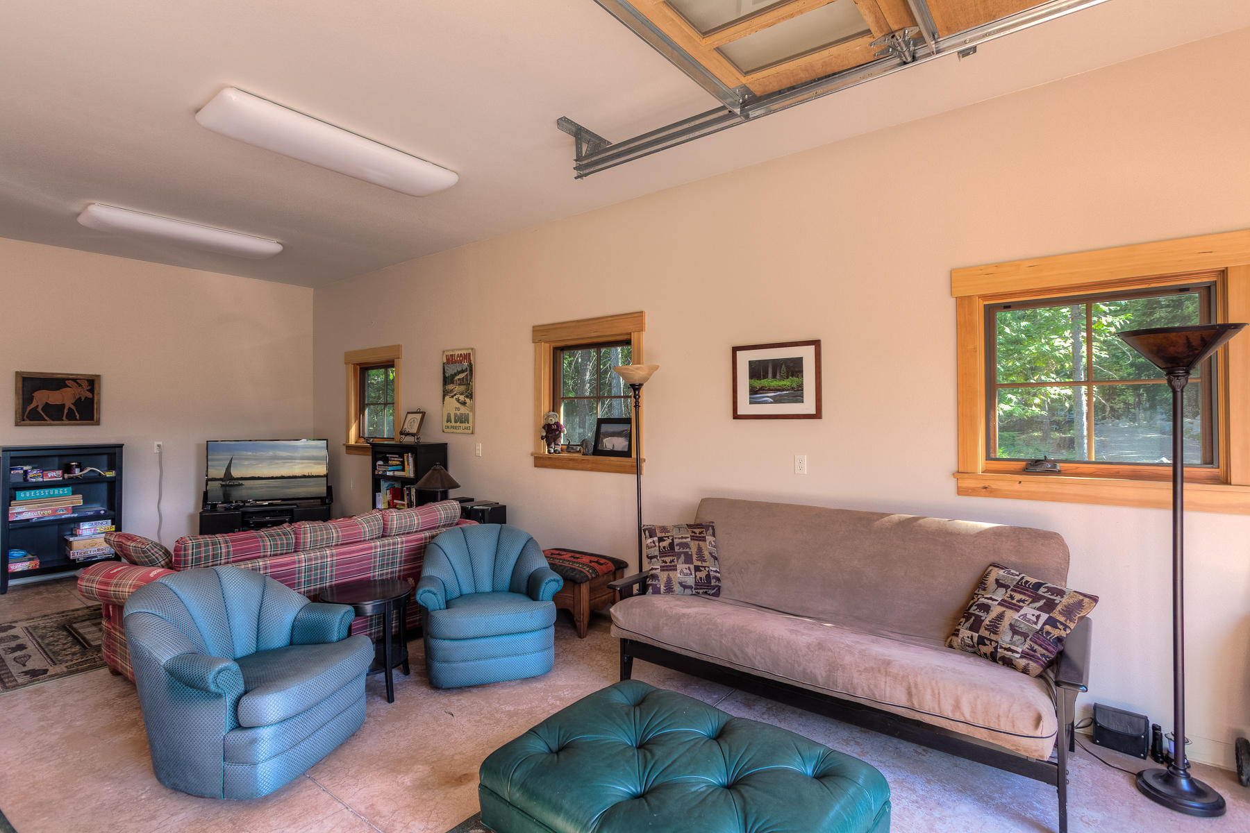 Coolin, Idaho, 83821, United States, 2 Bedrooms Bedrooms, ,1 BathroomBathrooms,Residential,For Sale,1921684