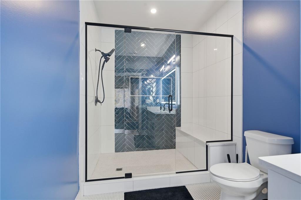 Atlanta, Georgia, 30315, United States, 4 Bedrooms Bedrooms, ,4 BathroomsBathrooms,Residential,For Sale,1996651