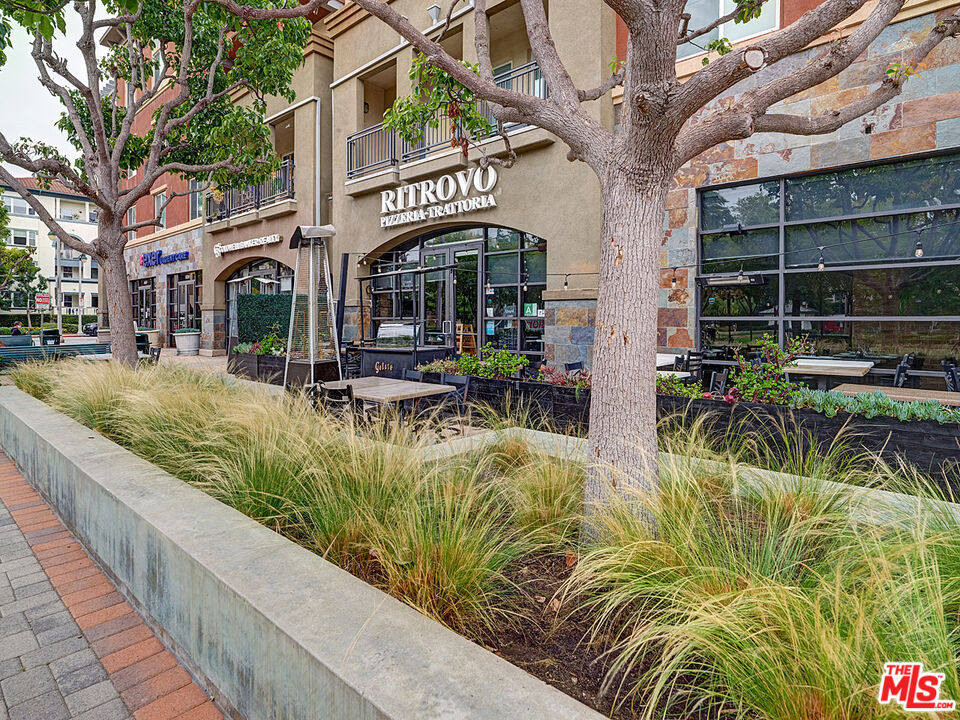 Playa Vista, California, 90094, United States, 2 Bedrooms Bedrooms, ,2 BathroomsBathrooms,Residential,For Sale,1917212
