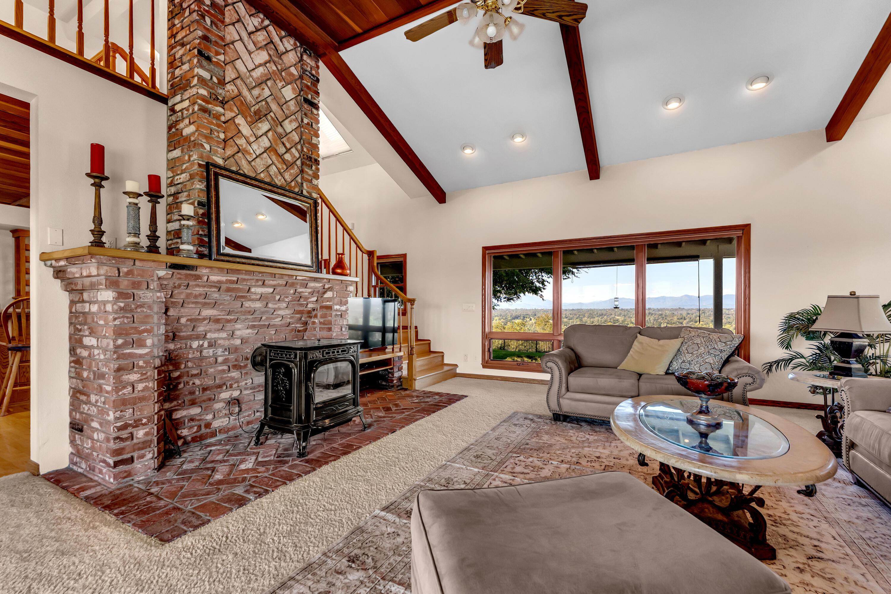 Palo Cedro, California, 96073, United States, 4 Bedrooms Bedrooms, ,3 BathroomsBathrooms,Residential,For Sale,1993452