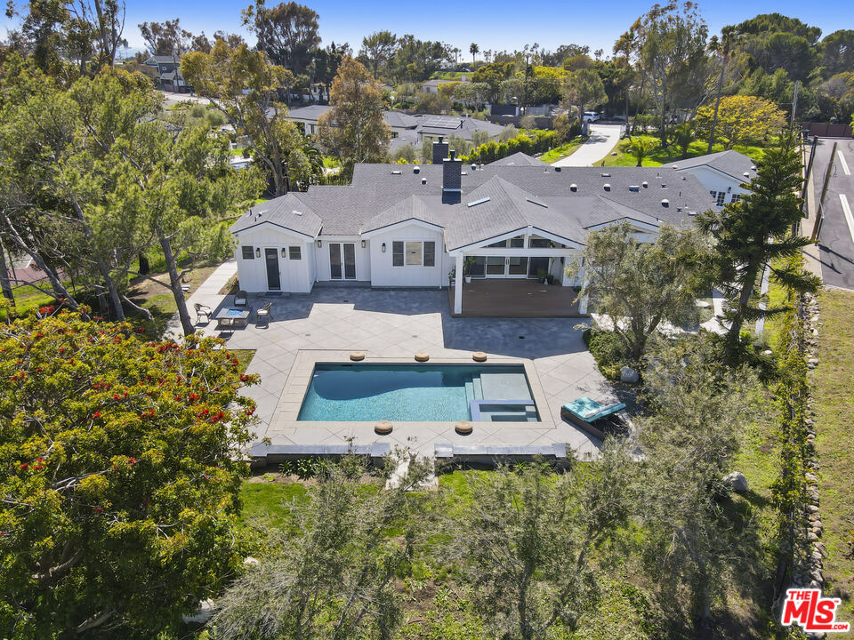 Malibu, California, 90265, United States, 5 Bedrooms Bedrooms, ,5 BathroomsBathrooms,Residential,For Sale,1762119