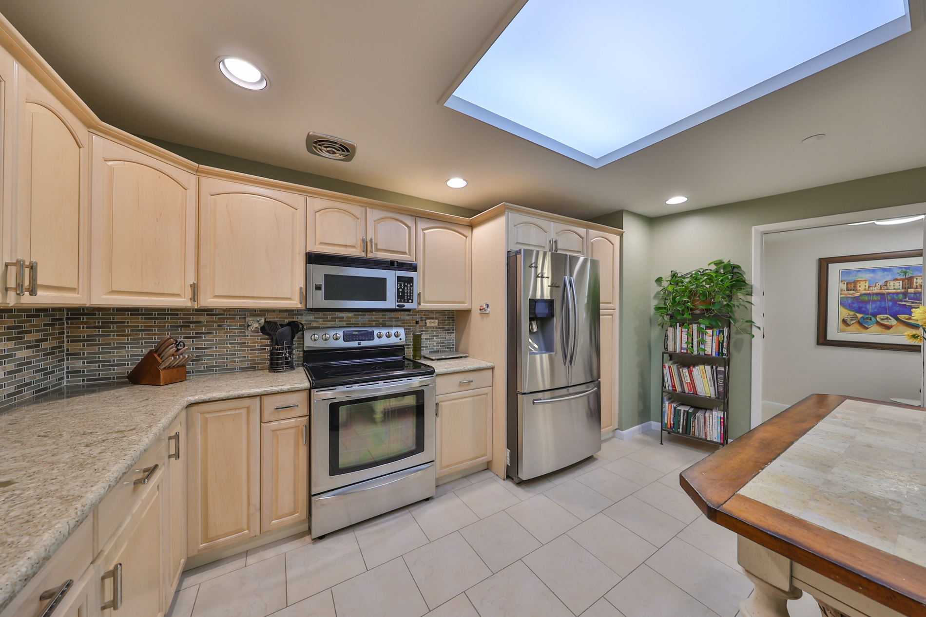St Petersburg, Florida, 33701, United States, 3 Bedrooms Bedrooms, ,3 BathroomsBathrooms,Residential,For Sale,1924192