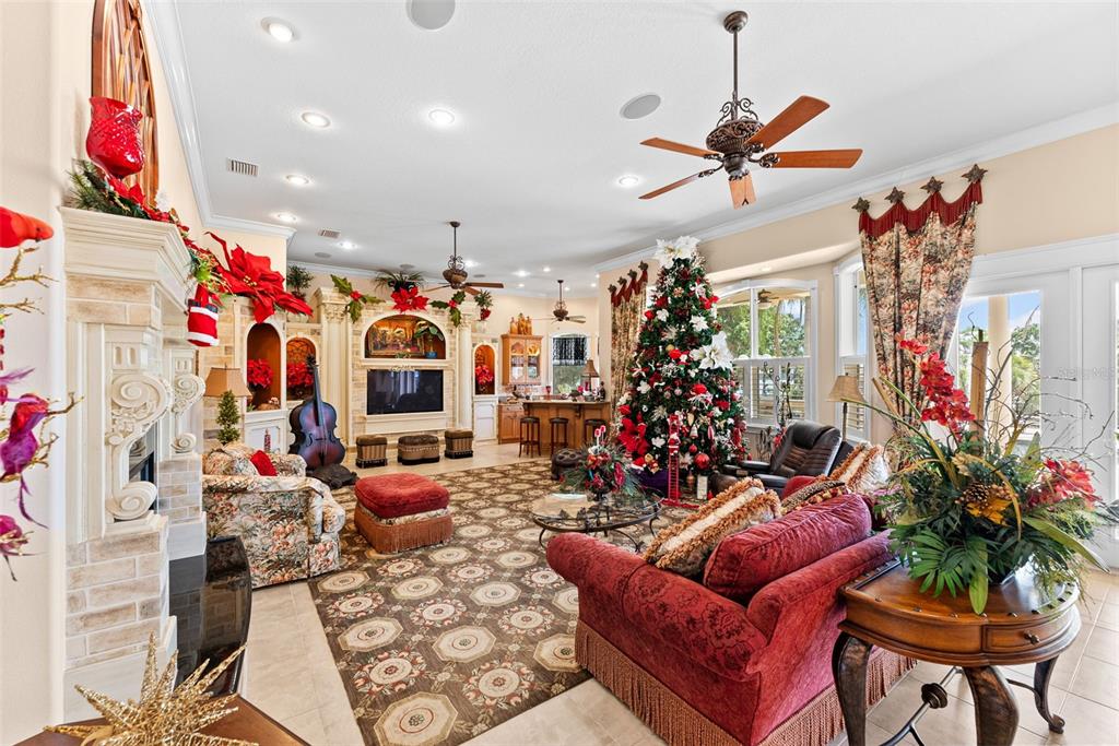 Thonotosassa, Florida, 33592, United States, 4 Bedrooms Bedrooms, ,7 BathroomsBathrooms,Residential,For Sale,1788935