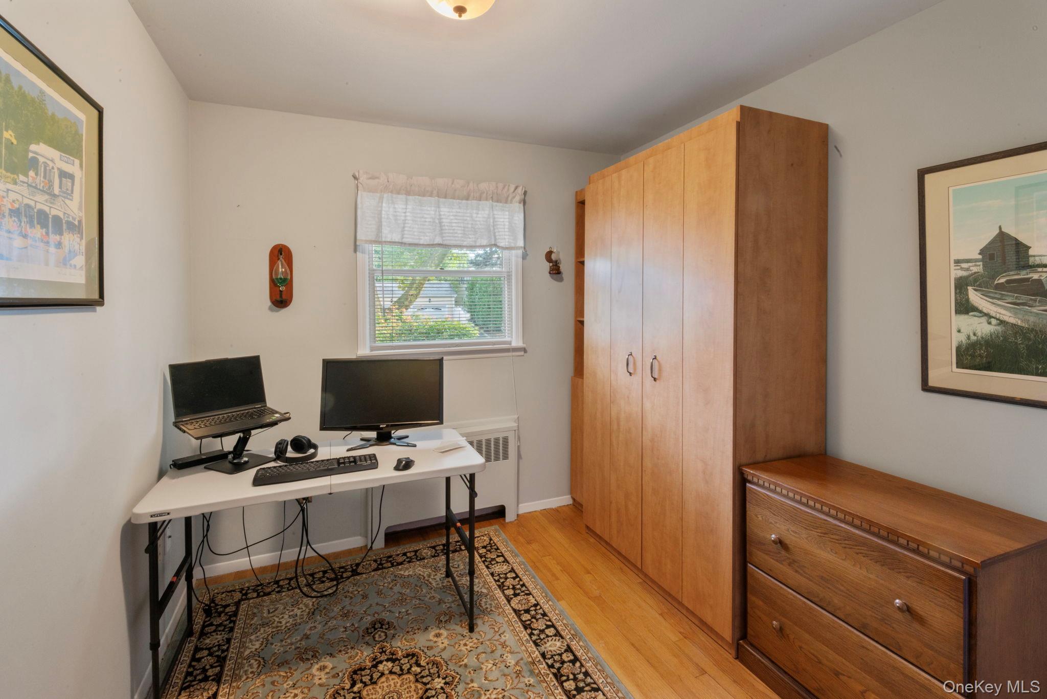 East Northport, New York, 11731, United States, 3 Bedrooms Bedrooms, ,2 BathroomsBathrooms,Residential,For Sale,1924855