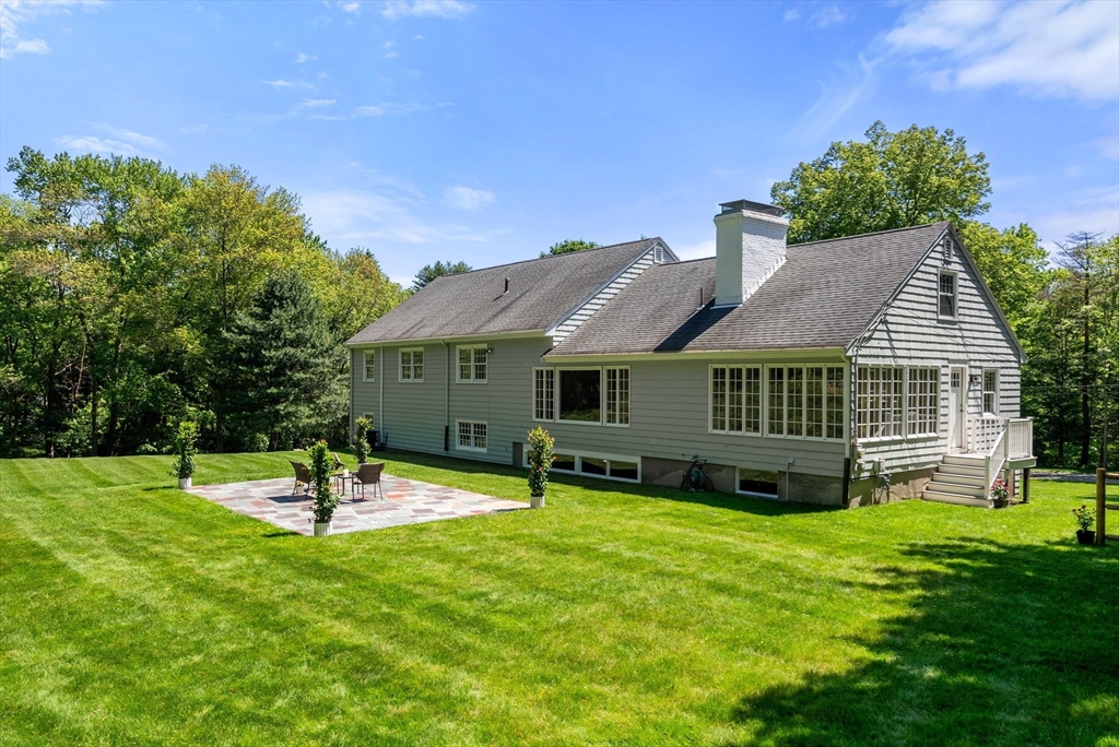 Weston, Massachusetts, 02493, United States, 4 Bedrooms Bedrooms, ,3 BathroomsBathrooms,Residential,For Sale,1838701