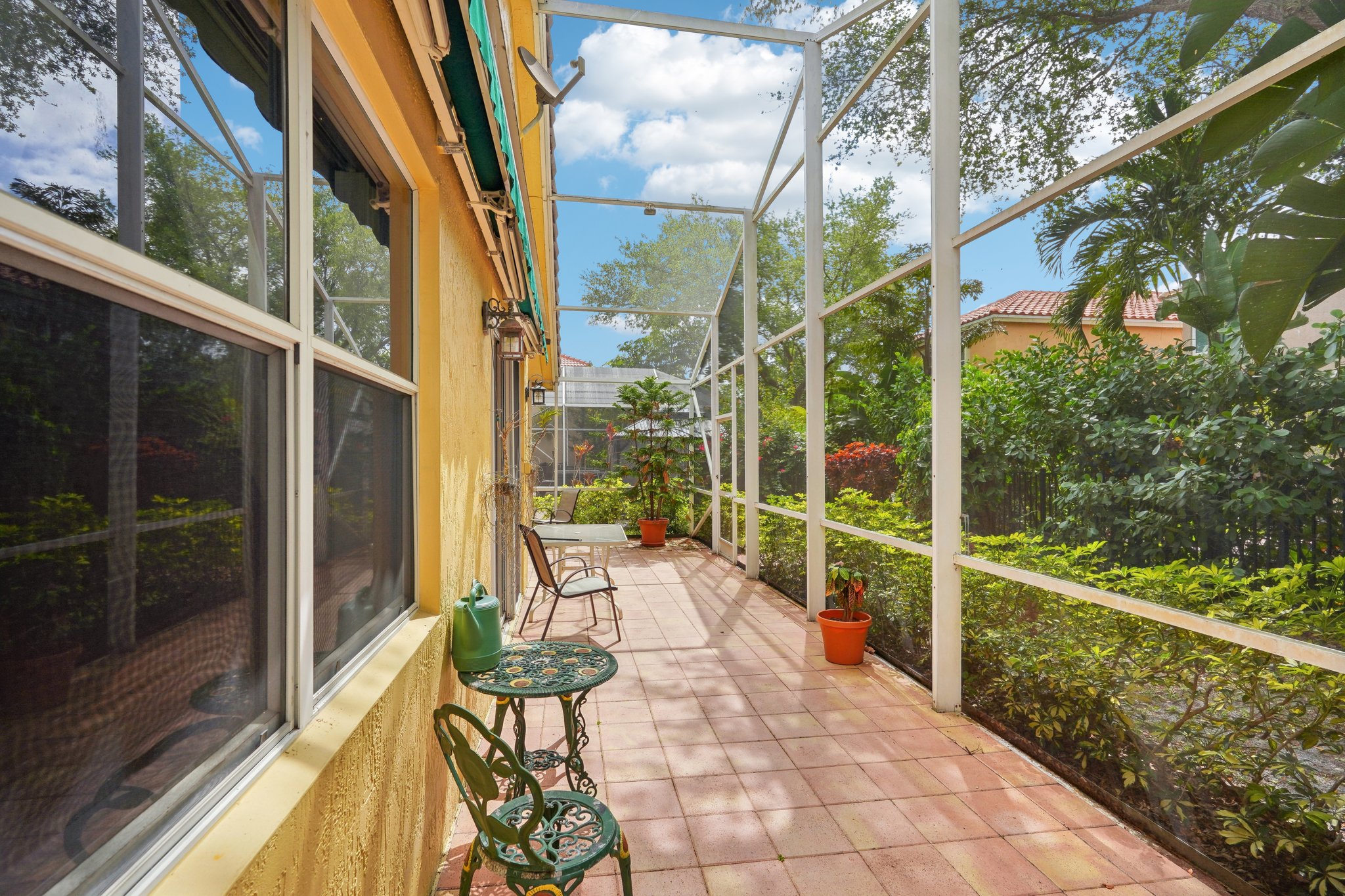 Coral Springs, Florida, 33071, United States, 3 Bedrooms Bedrooms, ,2 BathroomsBathrooms,Residential,For Sale,1923473