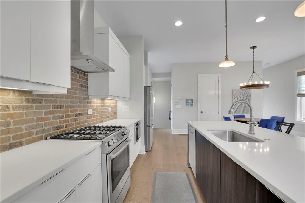 Atlanta, Georgia, 30316, United States, 2 Bedrooms Bedrooms, ,4 BathroomsBathrooms,Residential,For Sale,2007834