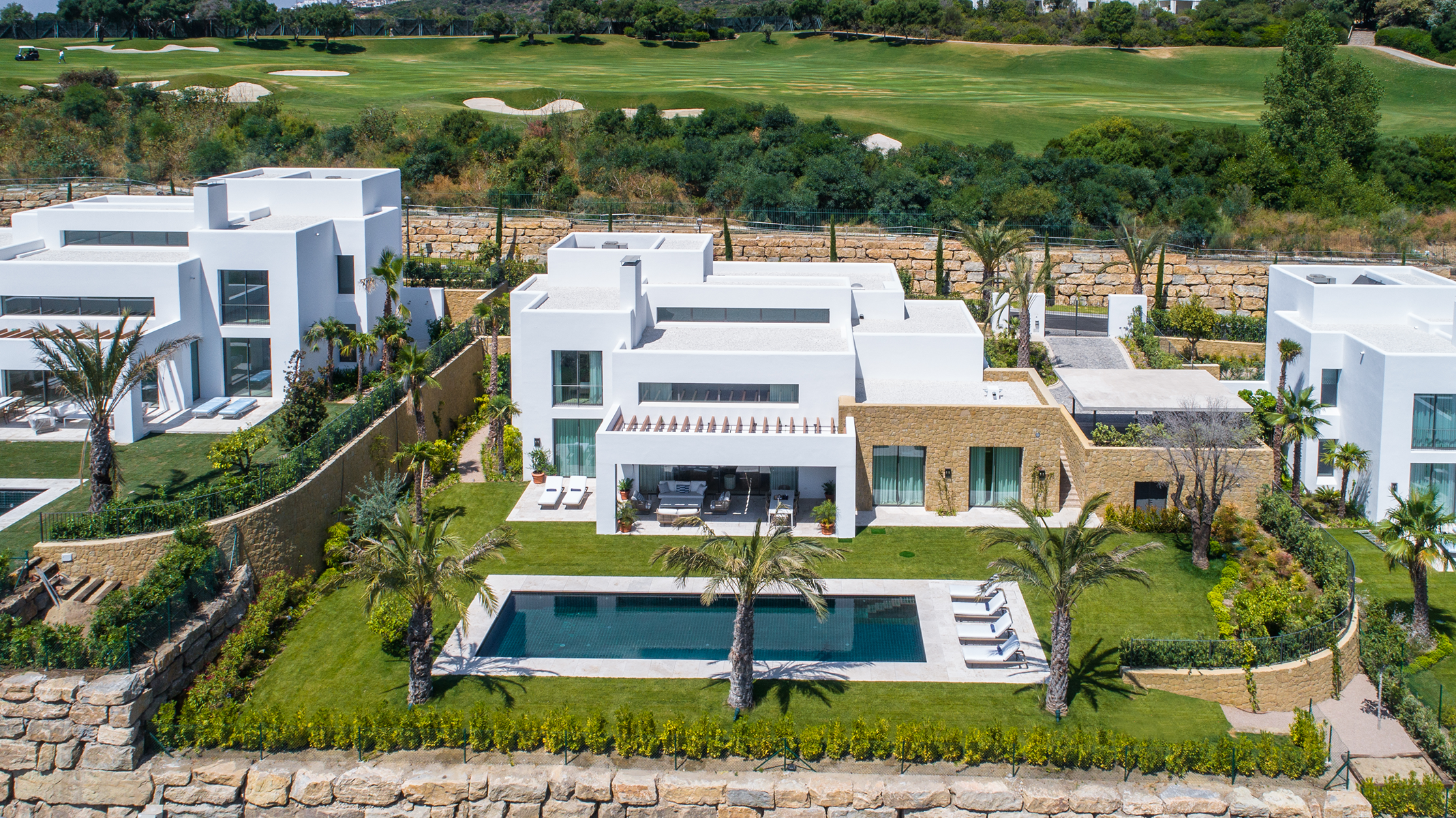 Villa in front of the golf course in Finca Cortesin