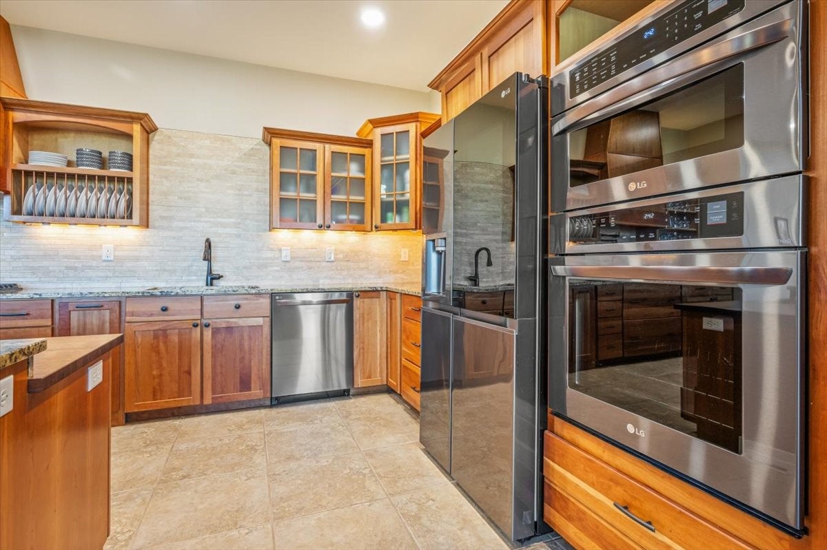 Clancy, Montana, 59634, United States, 6 Bedrooms Bedrooms, ,5 BathroomsBathrooms,Residential,For Sale,1873825