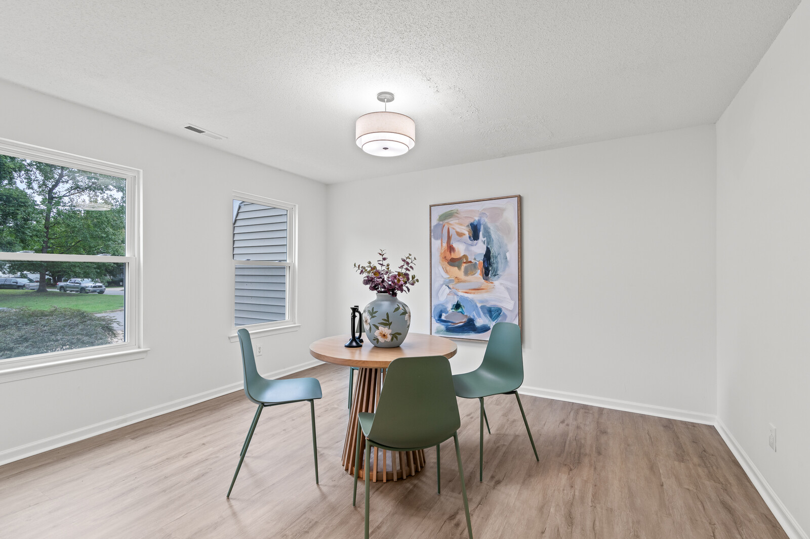 Newport News, Virginia, 23602-8360, United States, 5 Bedrooms Bedrooms, ,3 BathroomsBathrooms,Residential,For Sale,1938191