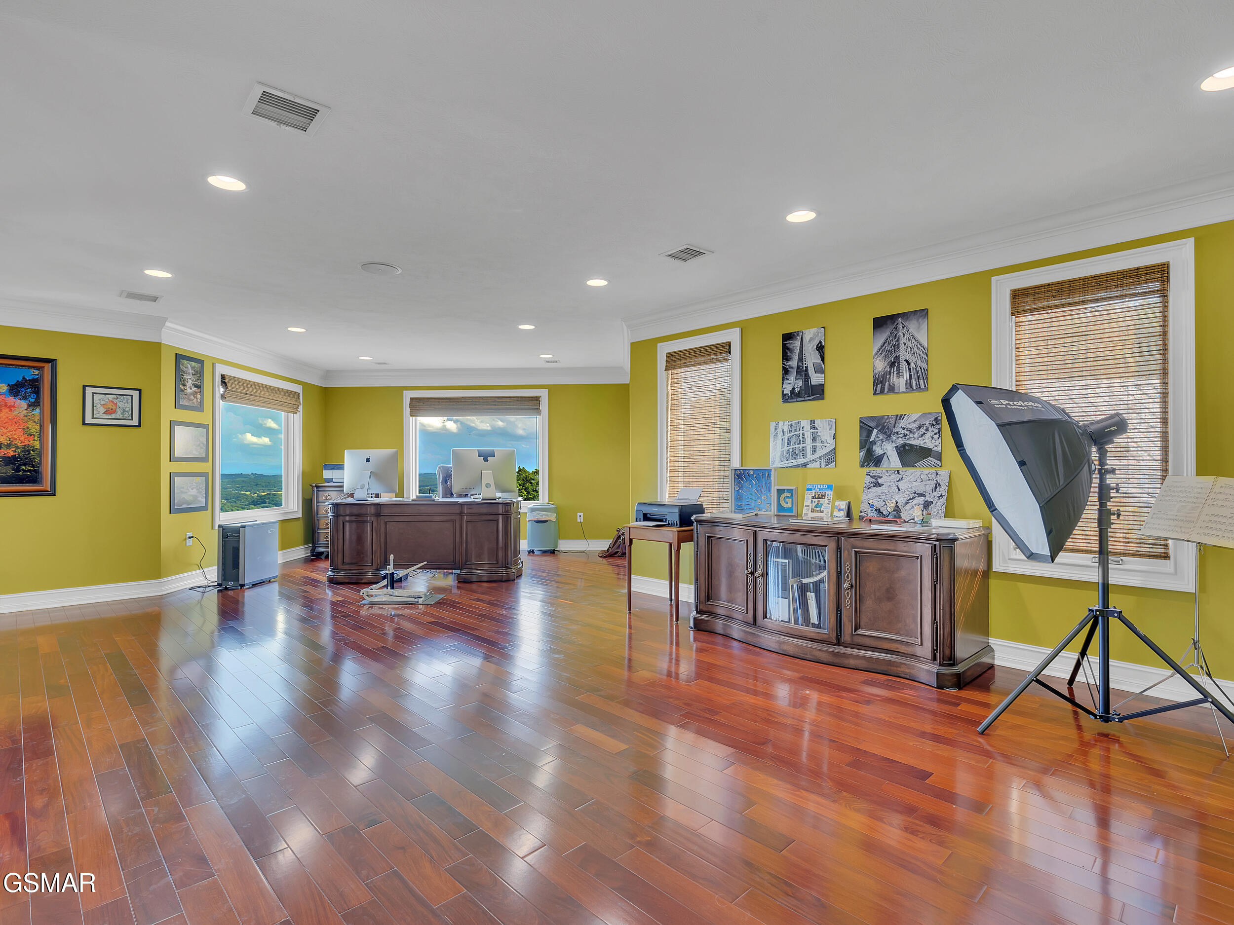 Mooresburg, Tennessee, 37811, United States, 3 Bedrooms Bedrooms, ,5 BathroomsBathrooms,Residential,For Sale,1974875