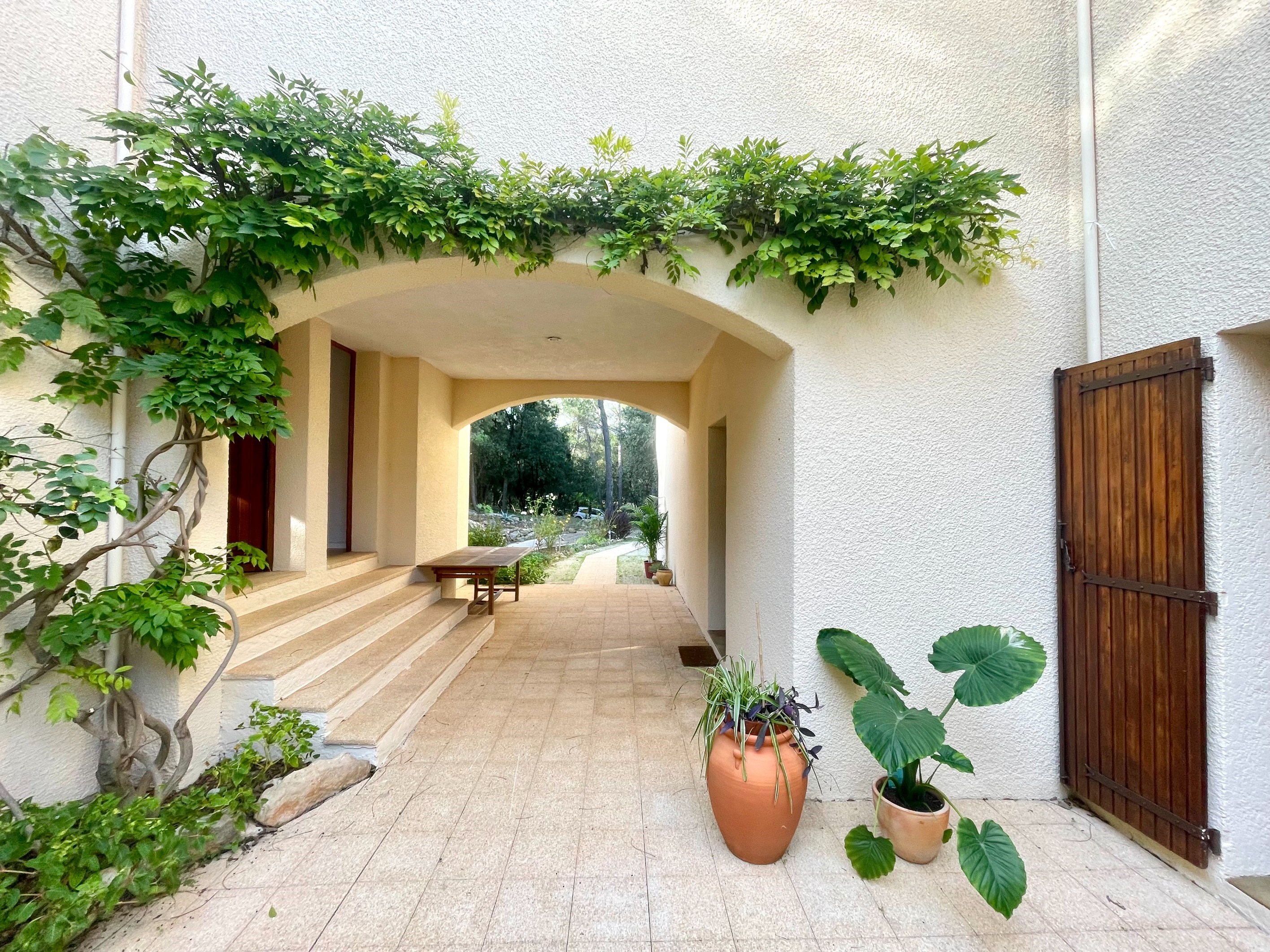  A confidential house in a green setting... - 物件實景