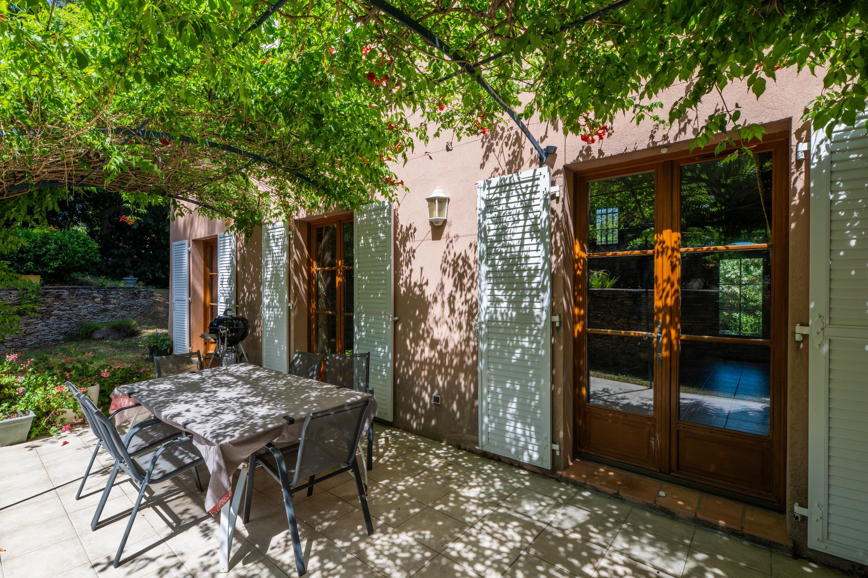  Provençal villa with pool in private estate near Saint-Tropez and Pampelonne be… - 物件實景