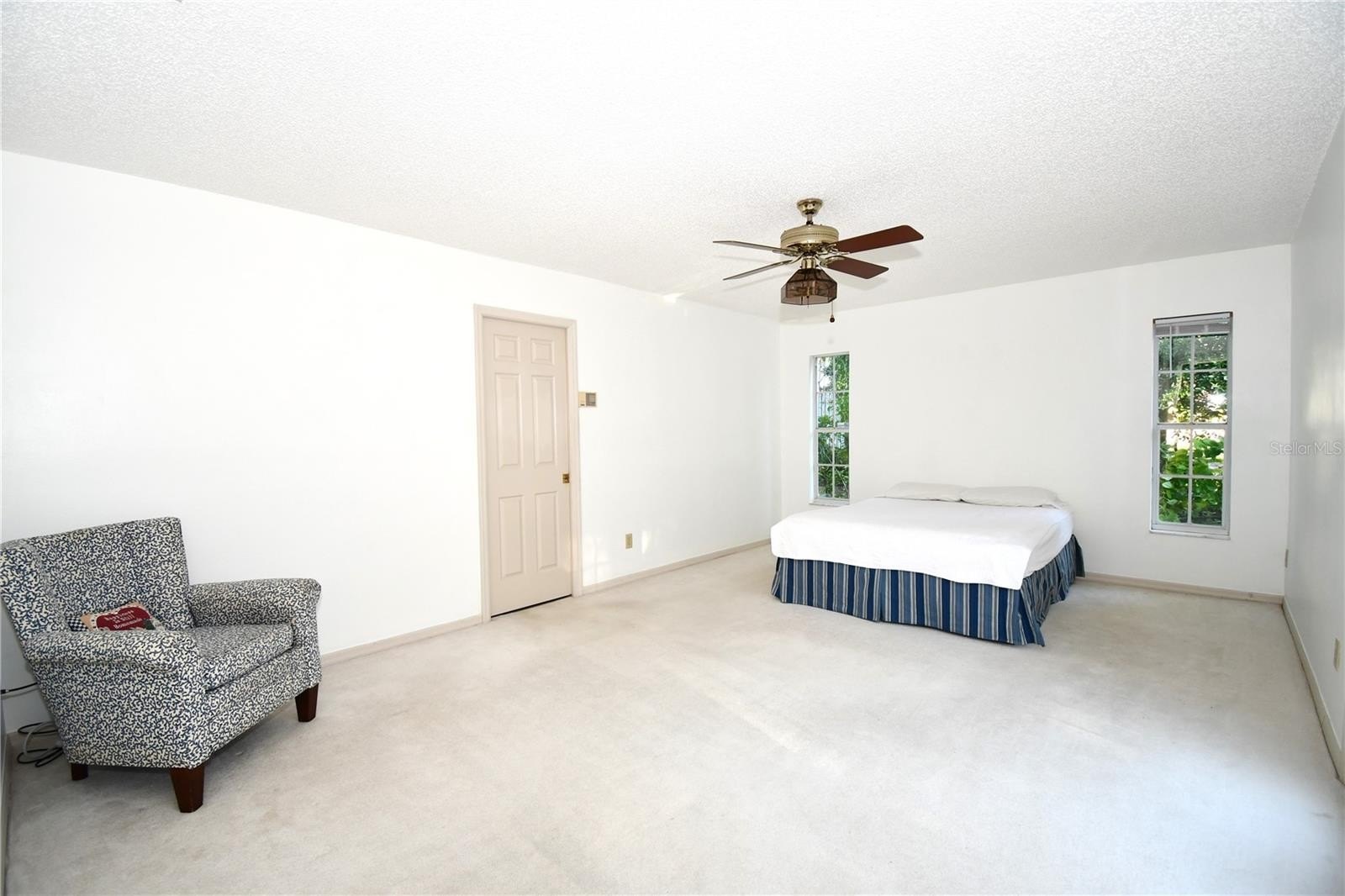 MOUNT DORA, Florida, 32757, United States, 3 Bedrooms Bedrooms, ,2 BathroomsBathrooms,Residential,For Sale,1975805