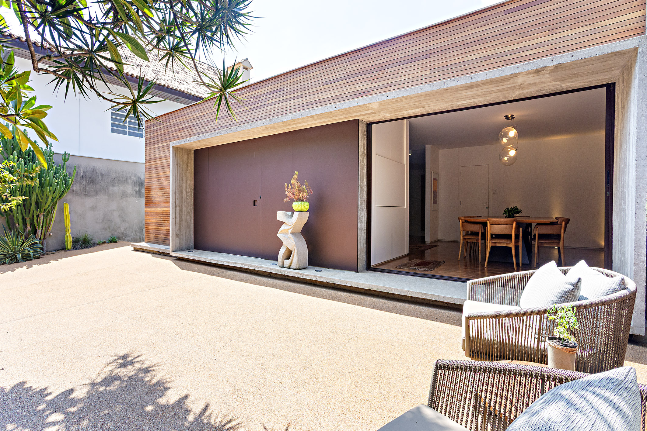  Contemporary residence with heated pool and integrated gourmet area - 物件實景