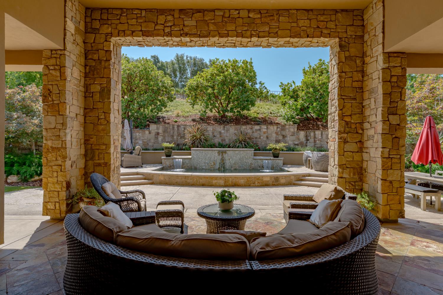 Loomis, California, 95650, United States, 4 Bedrooms Bedrooms, ,5 BathroomsBathrooms,Residential,For Sale,1939429