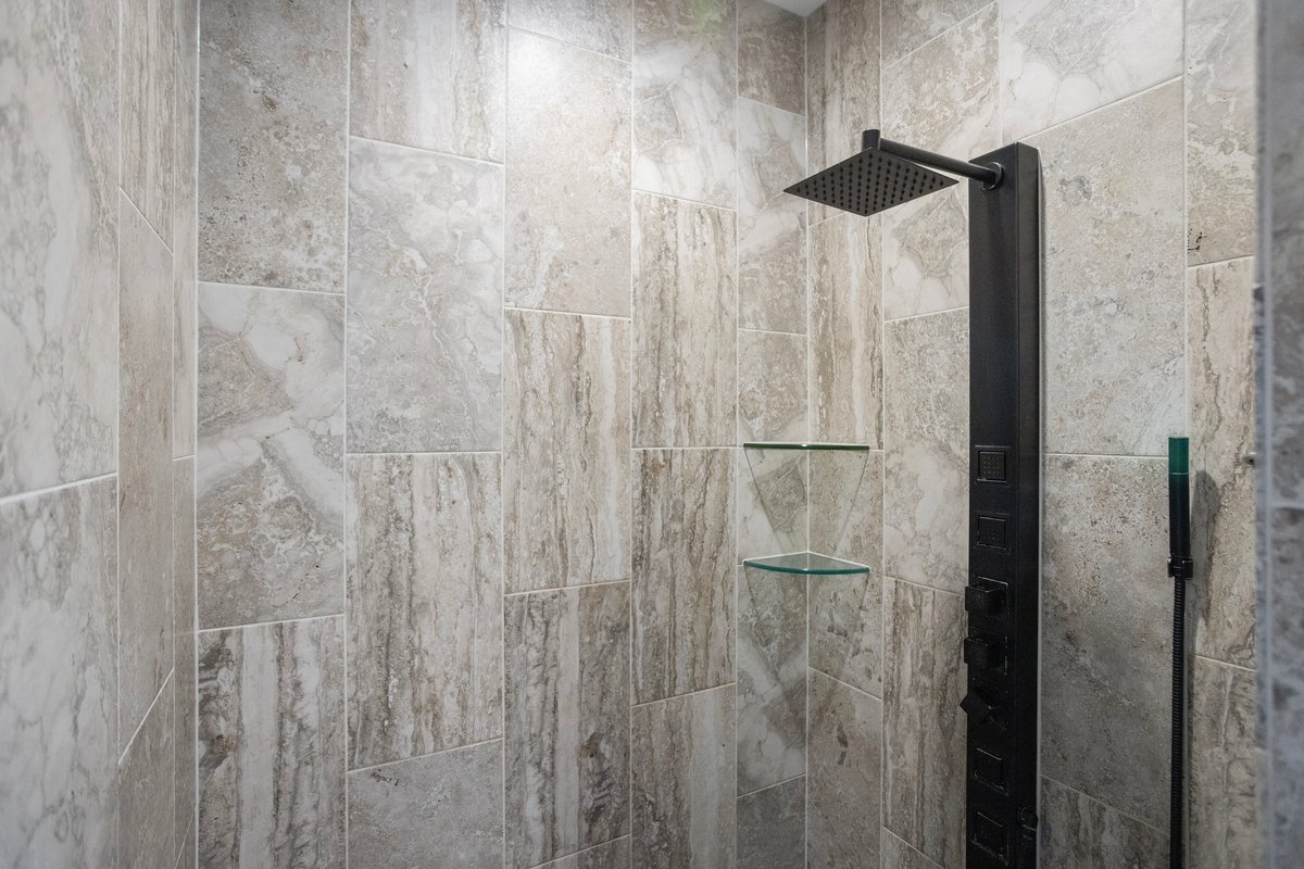 Cheyenne, Wyoming, 82009, United States, 5 Bedrooms Bedrooms, ,3 BathroomsBathrooms,Residential,For Sale,1982356