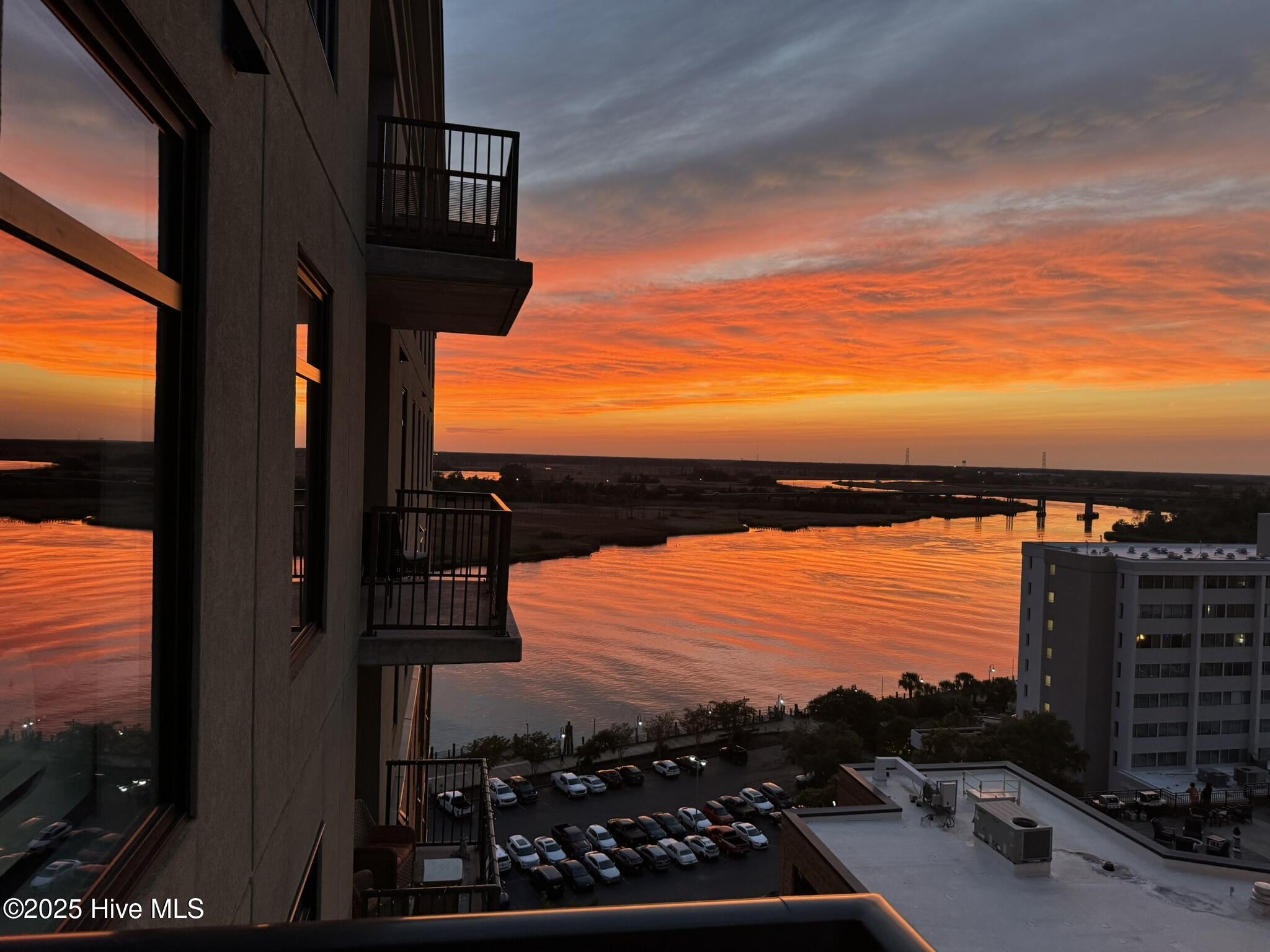 Wilmington, North Carolina, 28401, United States, 1 Bedroom Bedrooms, ,2 BathroomsBathrooms,Residential,For Sale,1917150