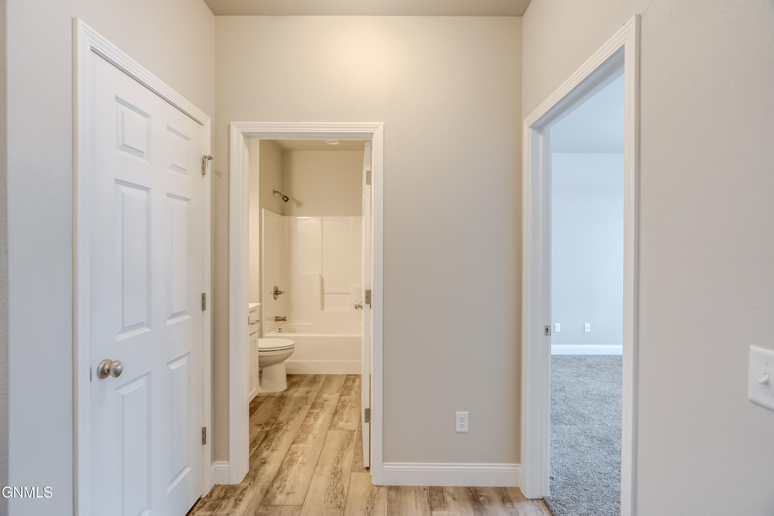 Bismarck, North Dakota, 58503, United States, 4 Bedrooms Bedrooms, ,3 BathroomsBathrooms,Residential,For Sale,2035327