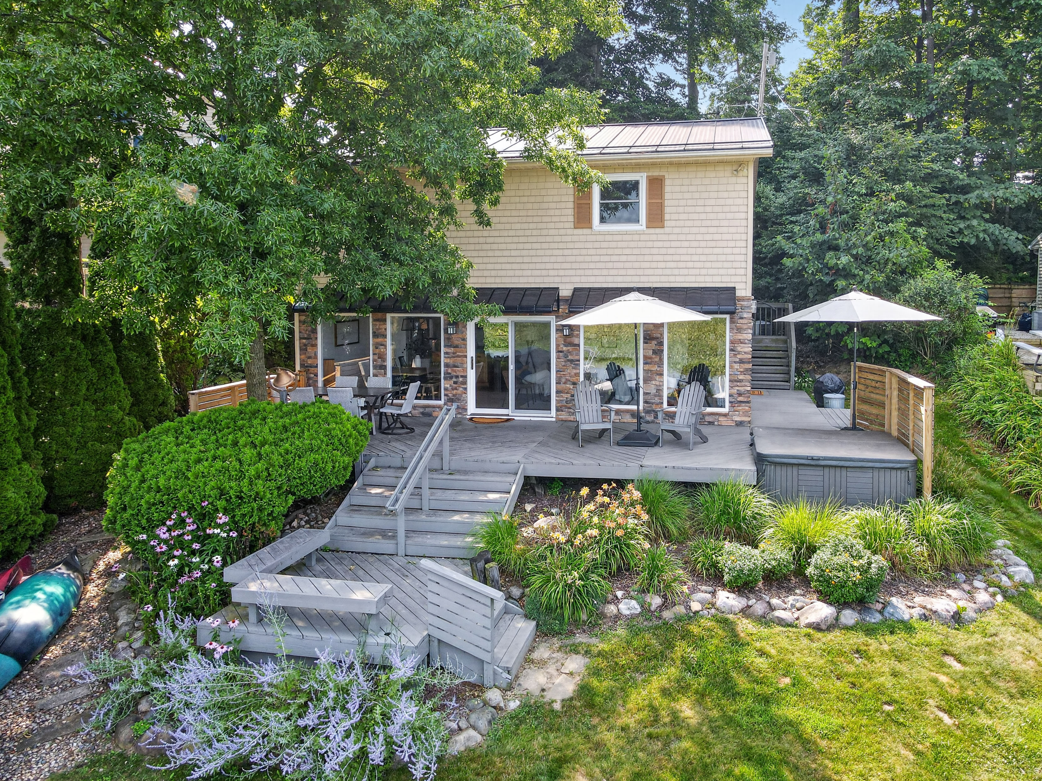  Four Bedroom Webster Lake Home - 物件實景