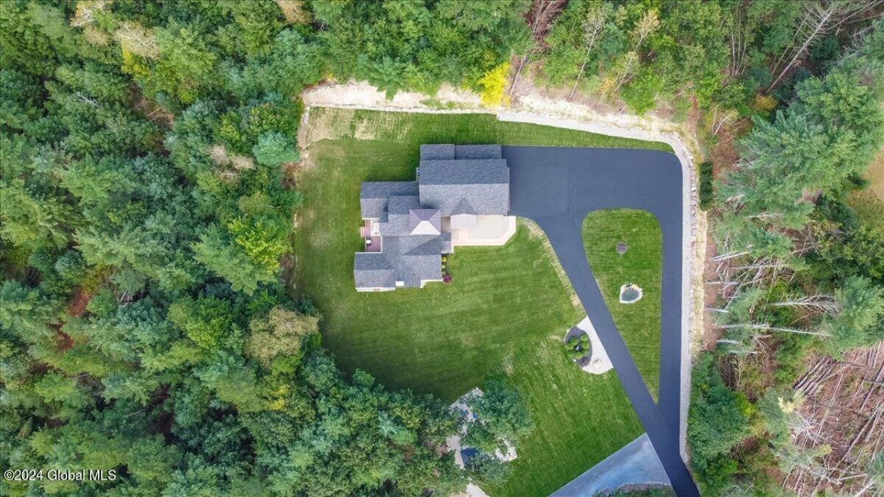 Queensbury, New York, 12804, United States, 3 Bedrooms Bedrooms, ,4 BathroomsBathrooms,Residential,For Sale,1986274