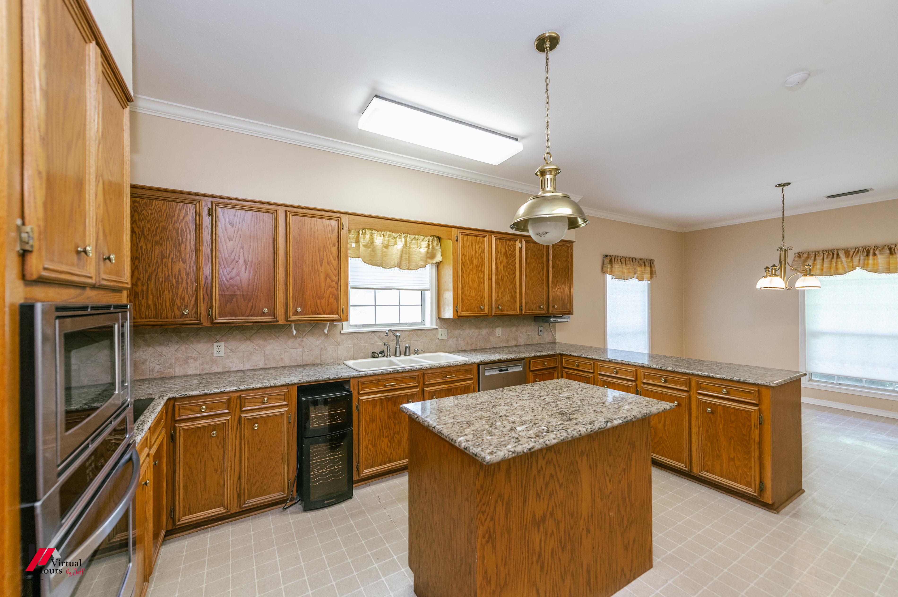 Shreveport, Louisiana, 71106, United States, 4 Bedrooms Bedrooms, ,4 BathroomsBathrooms,Residential,For Sale,1928720