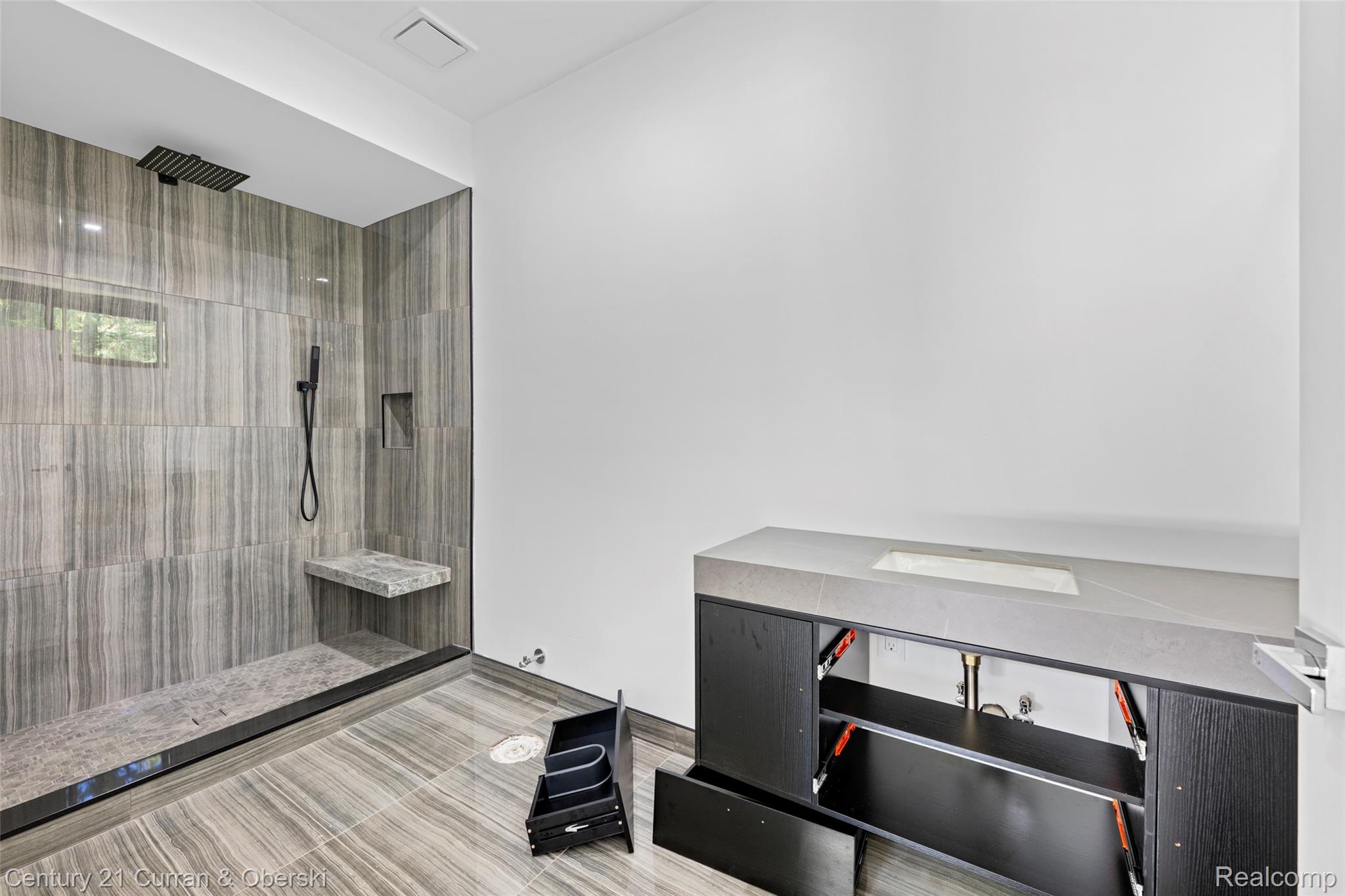 Farmington, Michigan, 48334, United States, 7 Bedrooms Bedrooms, ,8 BathroomsBathrooms,Residential,For Sale,1980731