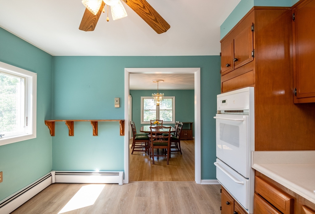 Salem, Massachusetts, 01970, United States, 2 Bedrooms Bedrooms, ,2 BathroomsBathrooms,Residential,For Sale,1944835