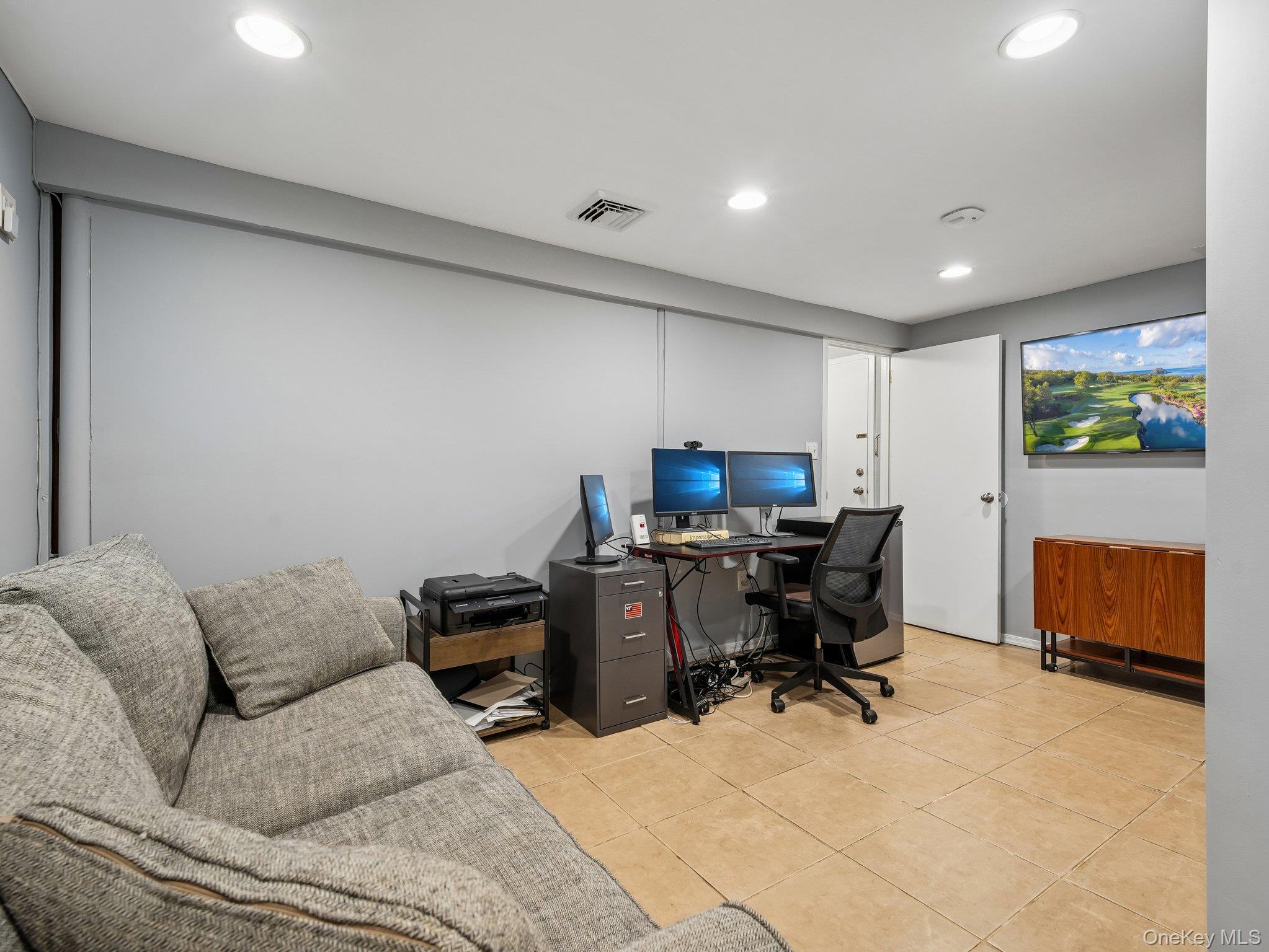  2 Highfield Avenue, Port Washington, NY, 11050 - 物件實景