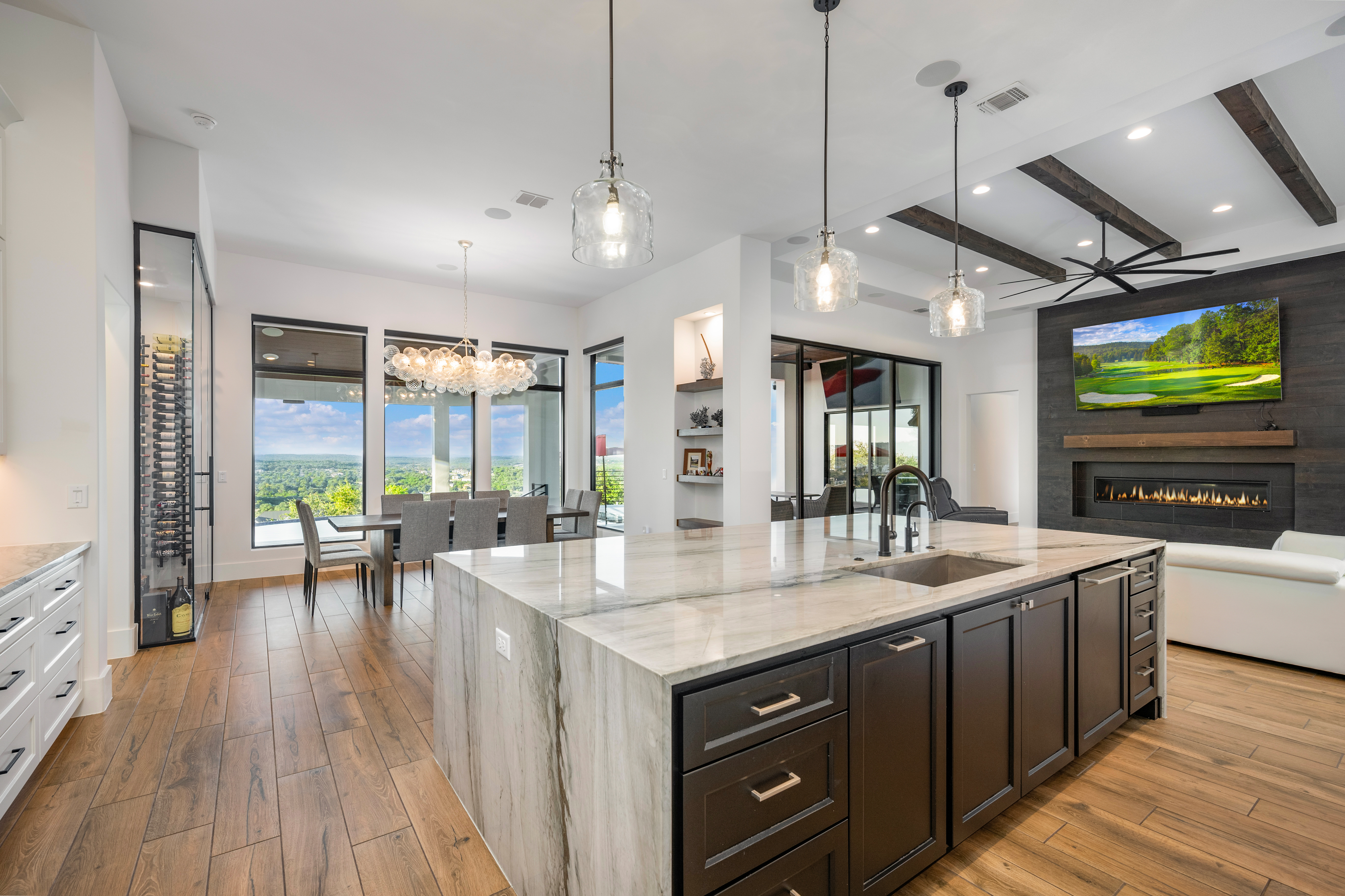  Panoramic Views and Luxury Living - 物件實景