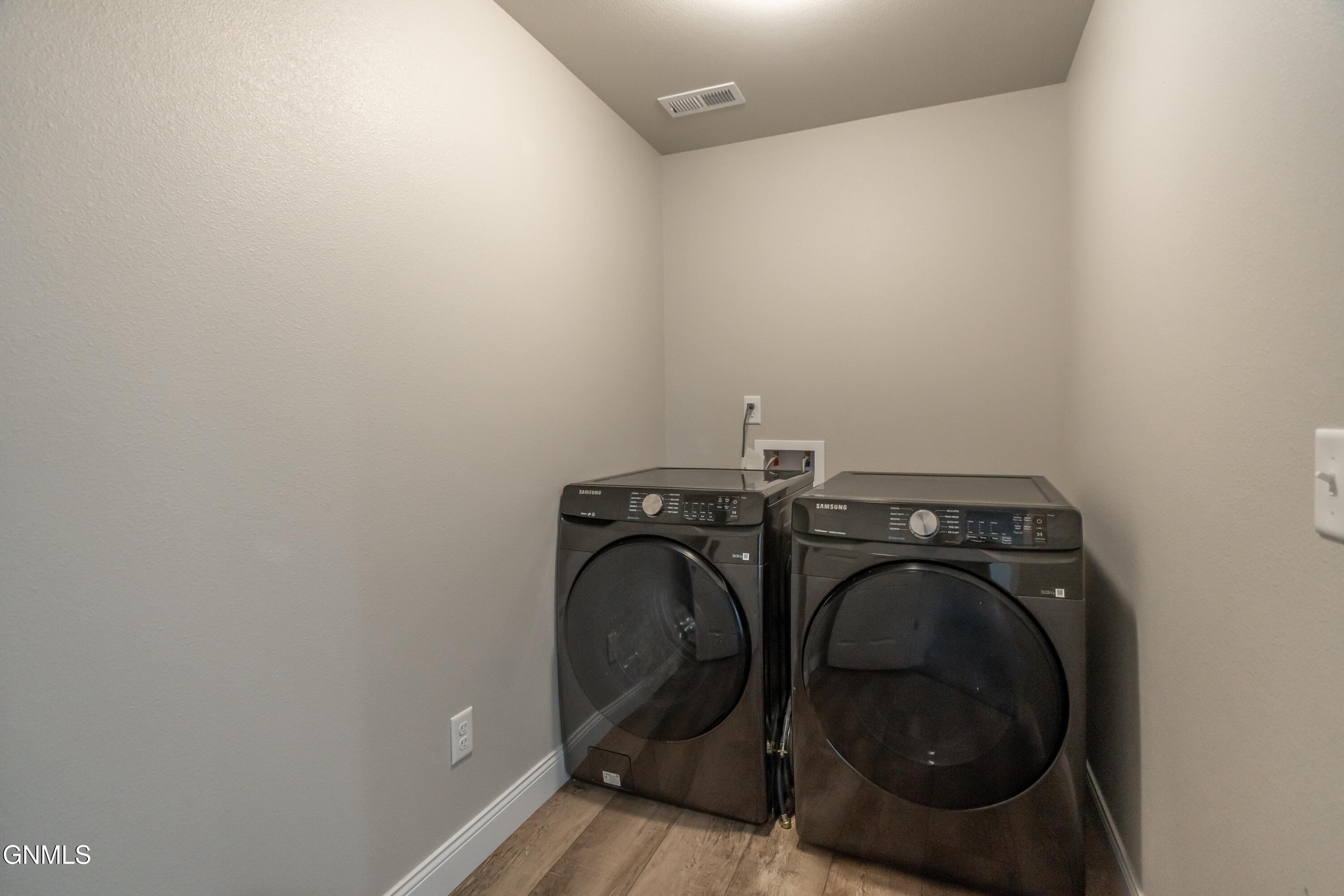 Bismarck, North Dakota, 58503, United States, 4 Bedrooms Bedrooms, ,3 BathroomsBathrooms,Residential,For Sale,2035327