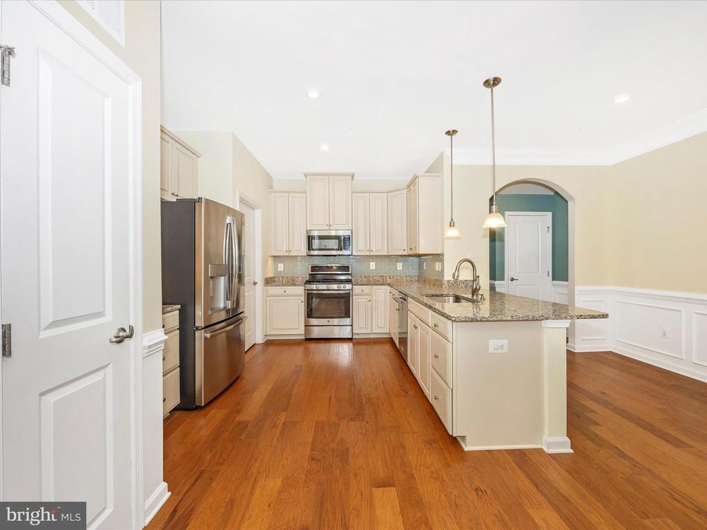 Frederick, Maryland, 21703, United States, 3 Bedrooms Bedrooms, ,3 BathroomsBathrooms,Residential,For Sale,1935549