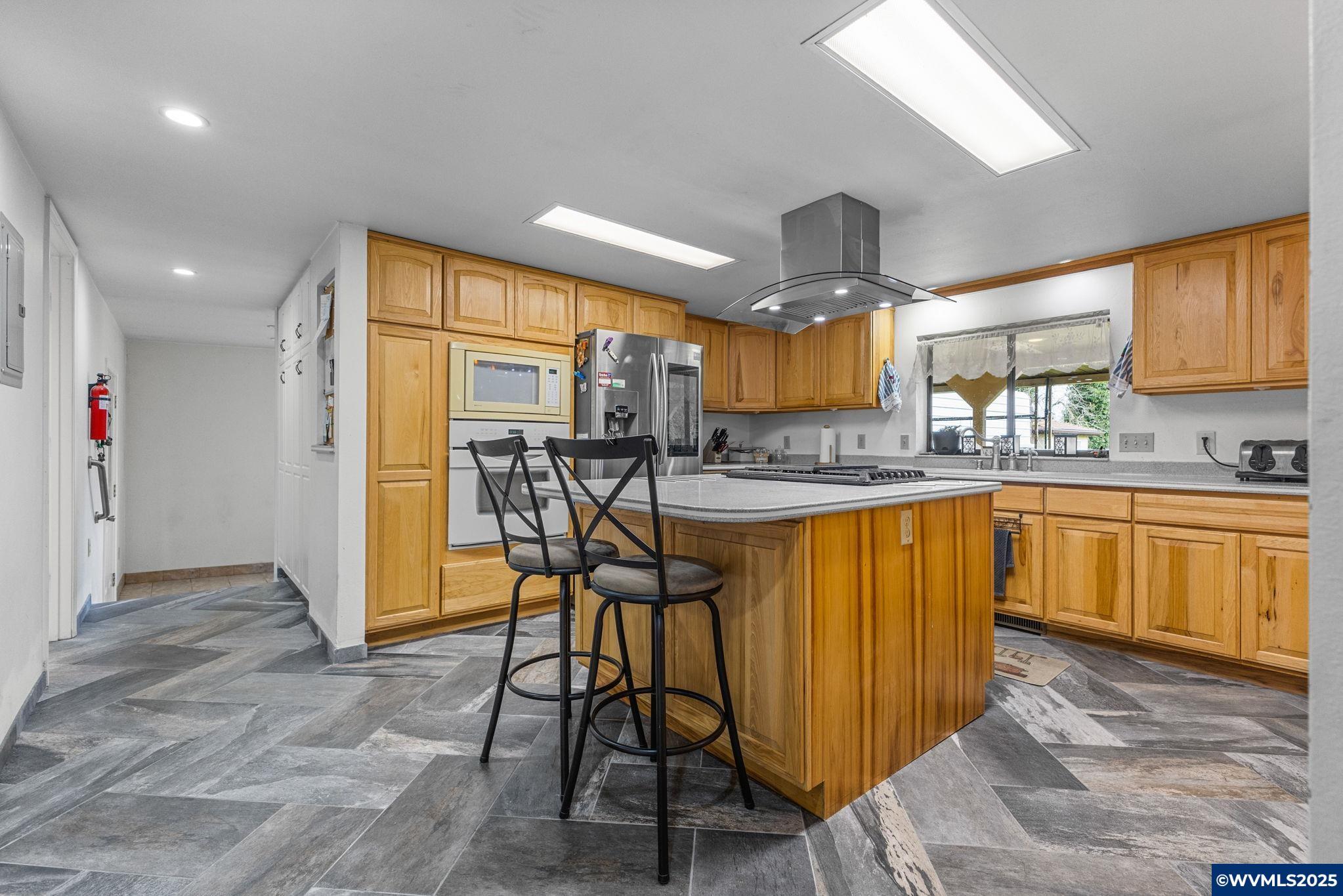Salem, Oregon, 97317, United States, 6 Bedrooms Bedrooms, ,4 BathroomsBathrooms,Residential,For Sale,1907715