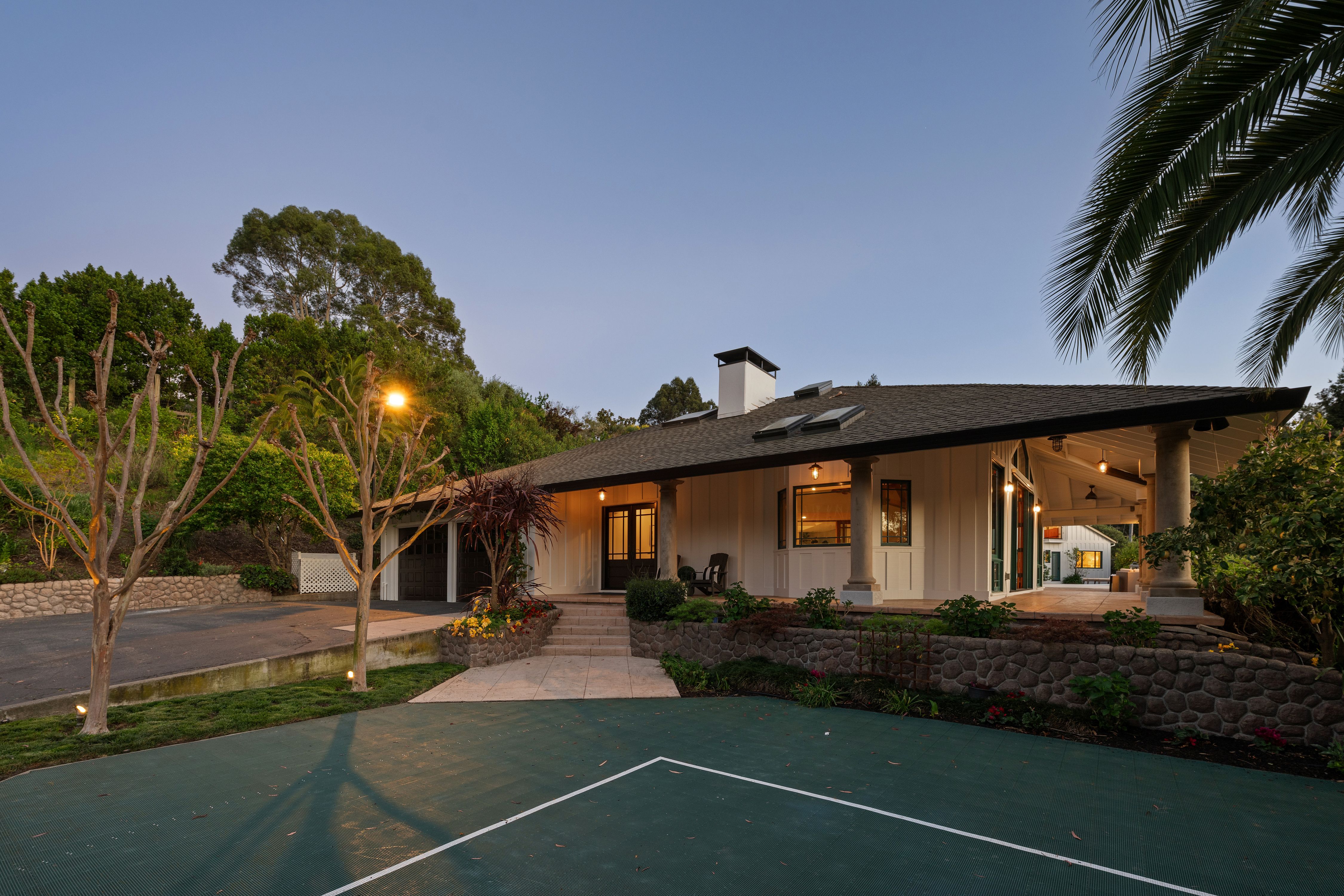  Striking Contemporary Residence - 物件實景