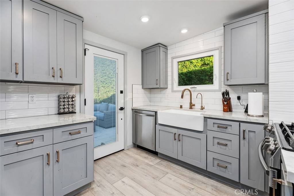 Laguna Beach, California, 92651, United States, 2 Bedrooms Bedrooms, ,1 BathroomBathrooms,Residential,For Sale,2000928