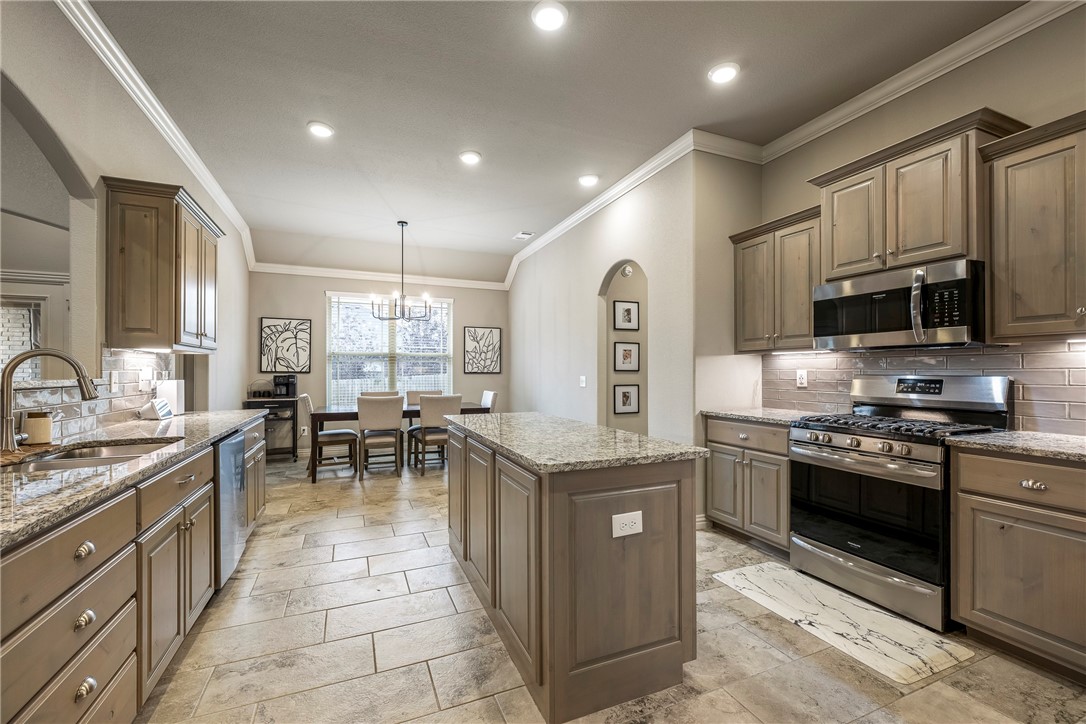 Cave Springs, Arkansas, 72718, United States, 4 Bedrooms Bedrooms, ,3 BathroomsBathrooms,Residential,For Sale,1954993