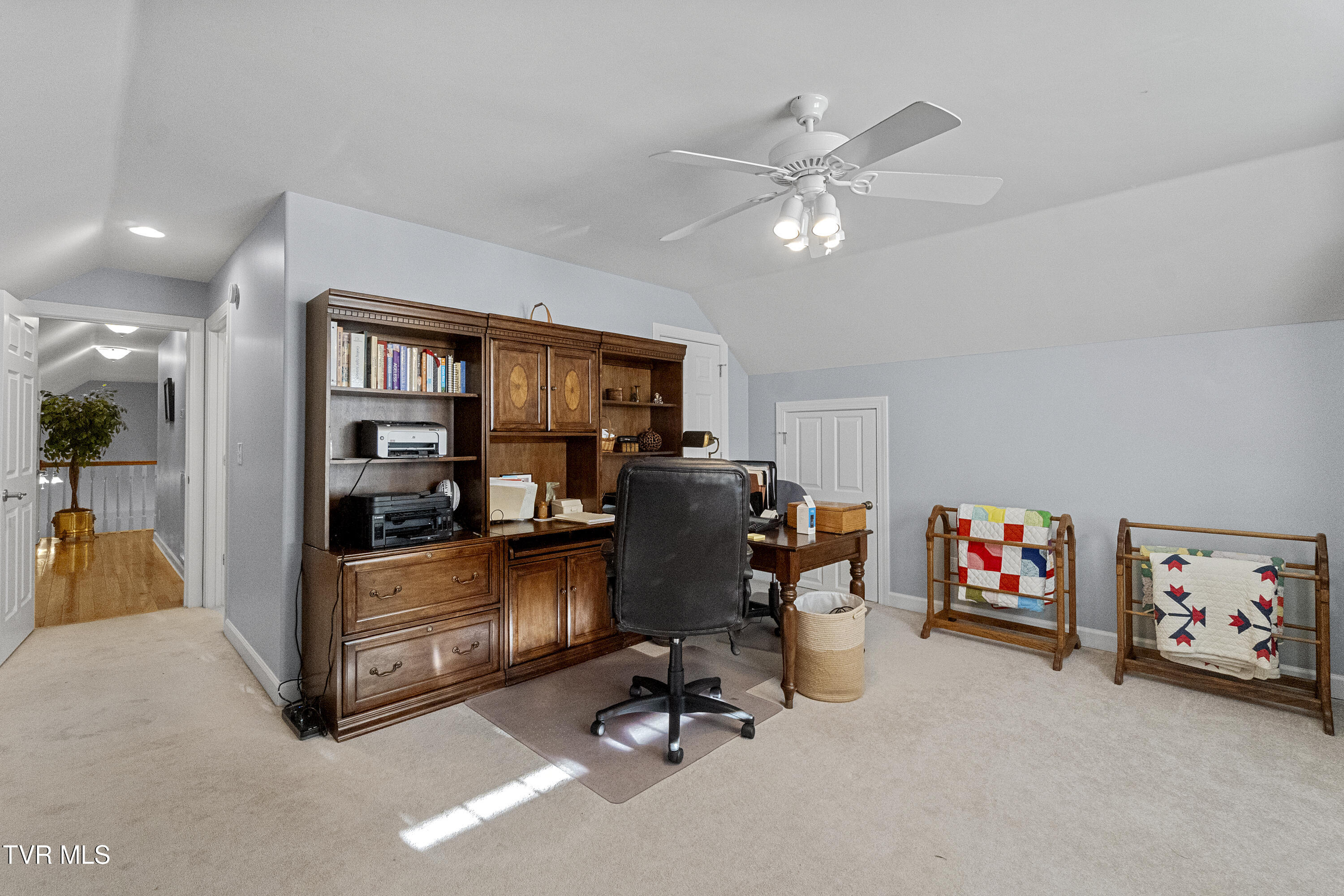 Greeneville, Tennessee, 37745, United States, 5 Bedrooms Bedrooms, ,5 BathroomsBathrooms,Residential,For Sale,2012581