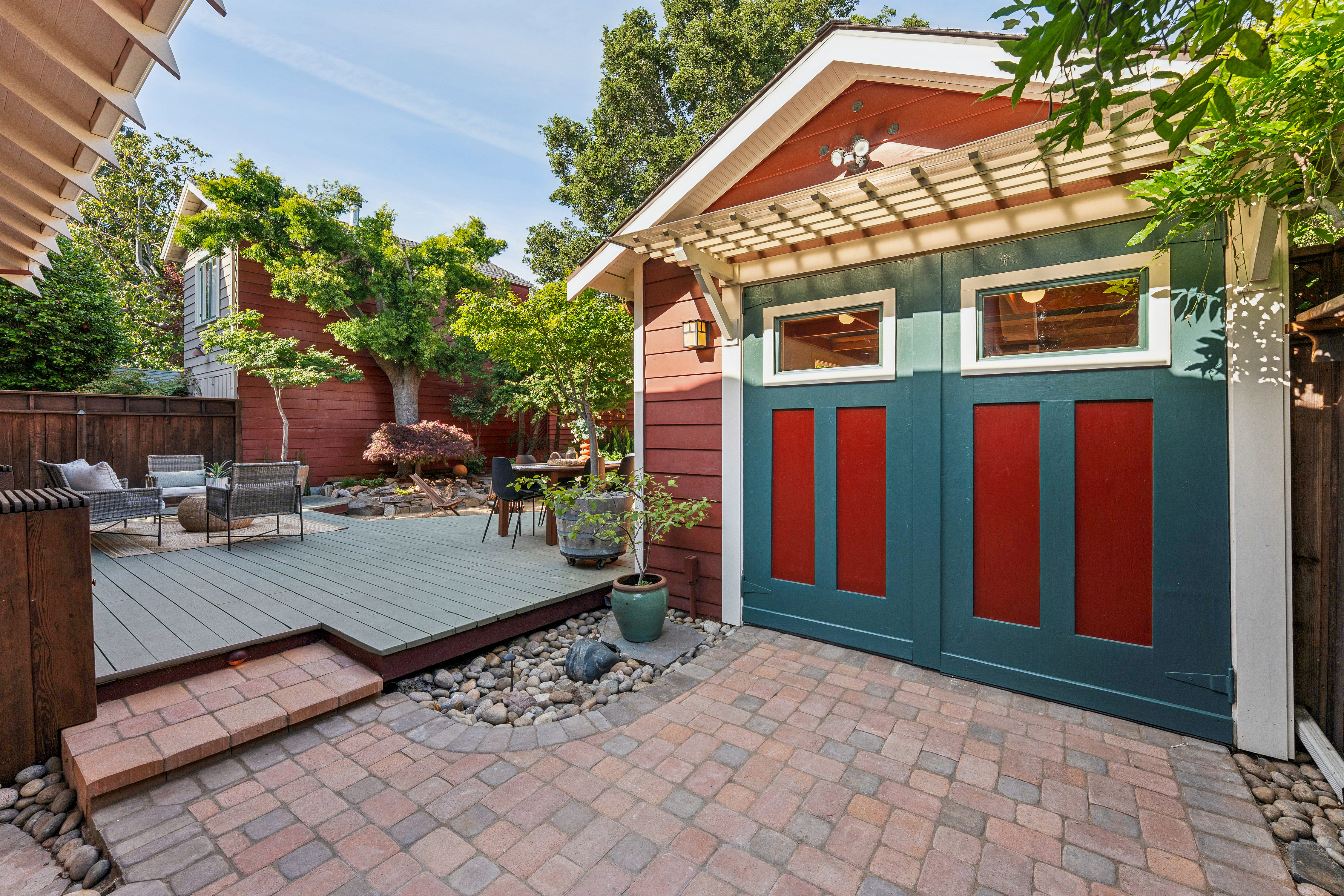  A True Rockridge Classic — Rich in Detail, Ready for Its Next Chapter - 物件實景