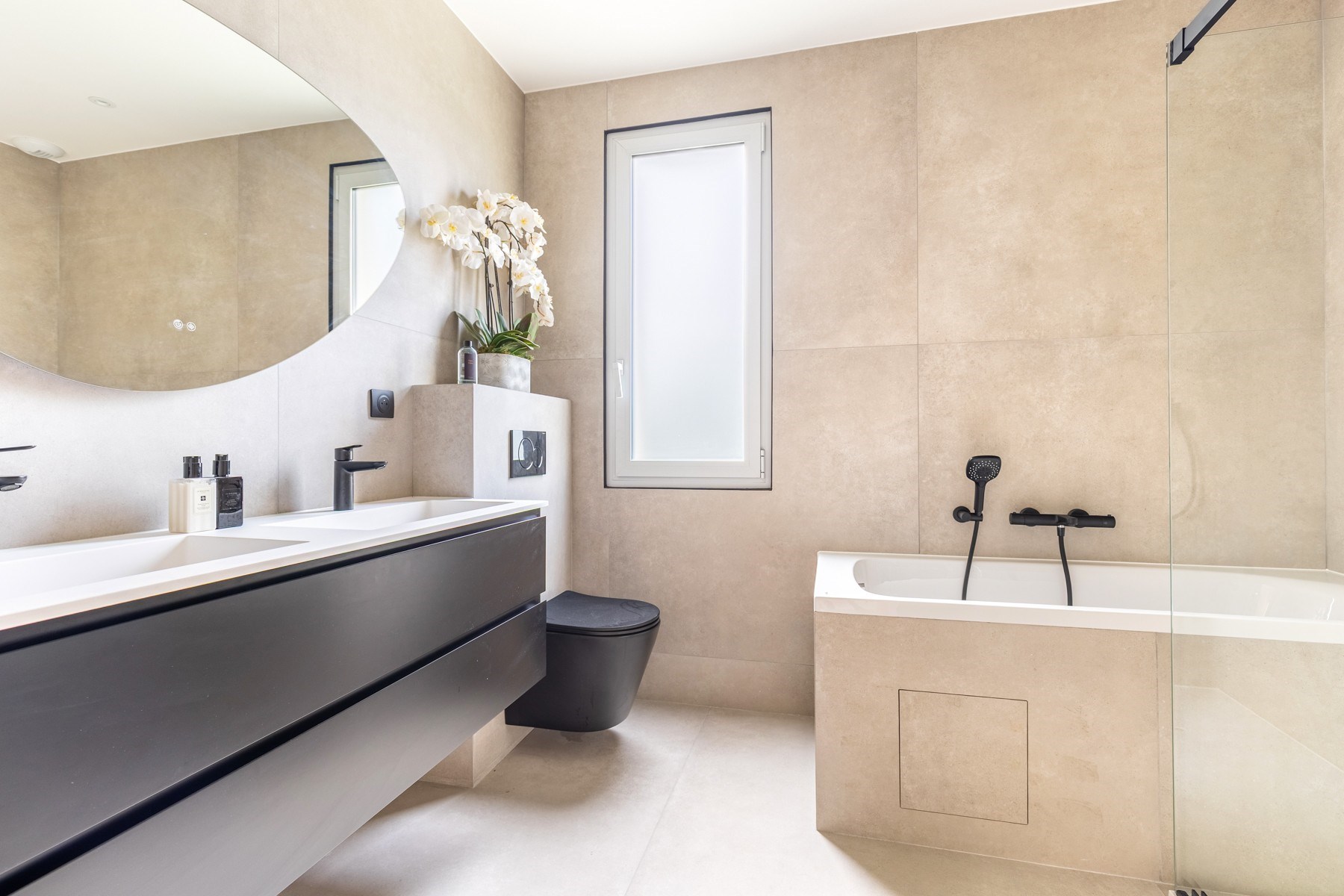  LE BOUSCAT – CONTEMPORARY HOME – SWIMMING POOL – 4 BEDROOMS – LANDSCAPED GARDEN - 物件實景