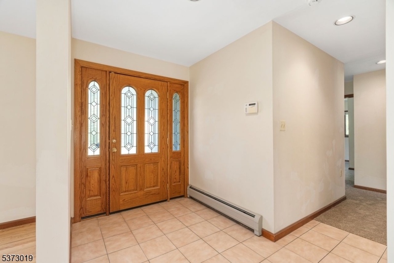 Blairstown Twp., New Jersey, 07832, United States, 3 Bedrooms Bedrooms, ,2 BathroomsBathrooms,Residential,For Sale,1898637