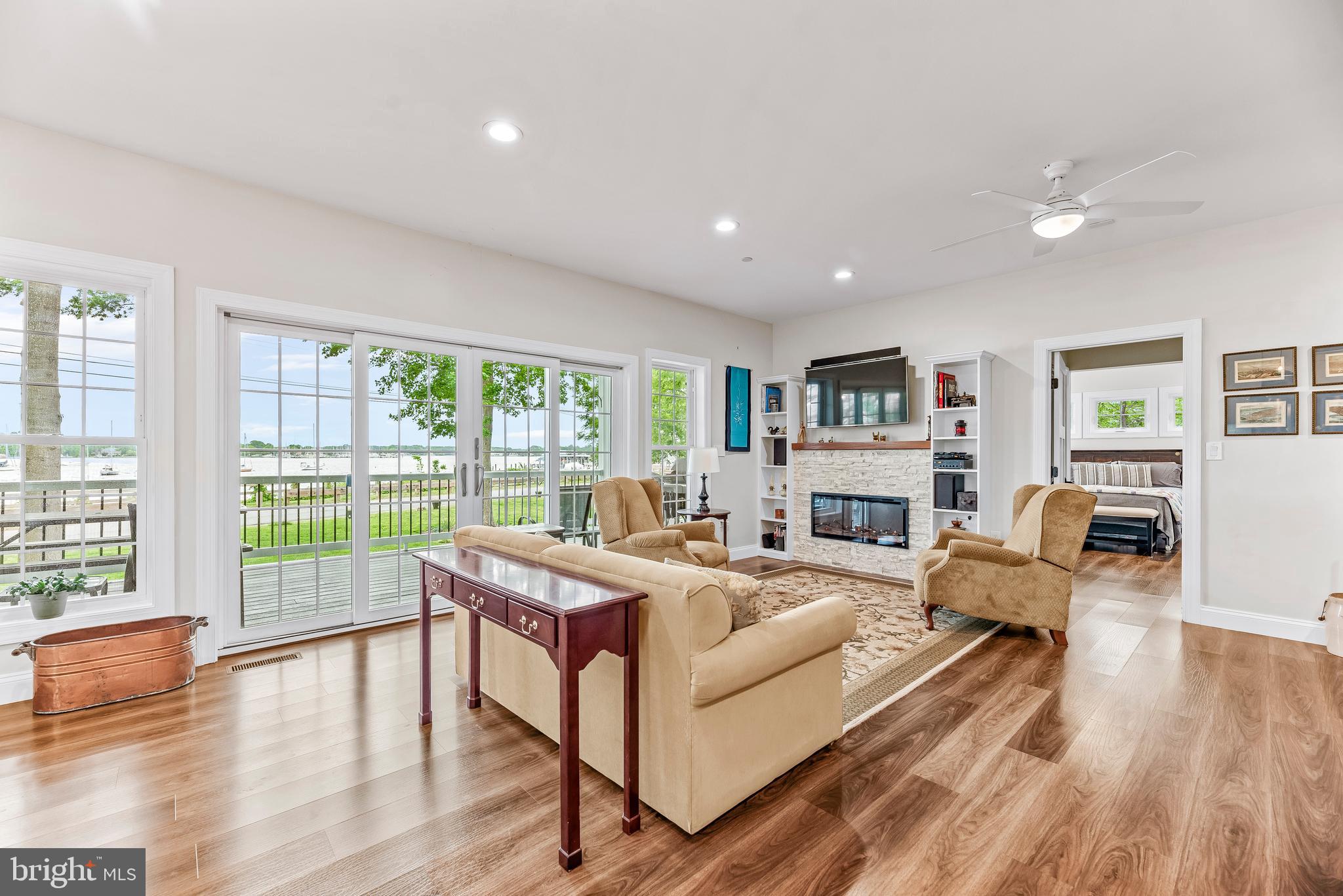 Galesville, Maryland, 20765, United States, 5 Bedrooms Bedrooms, ,4 BathroomsBathrooms,Residential,For Sale,1887426