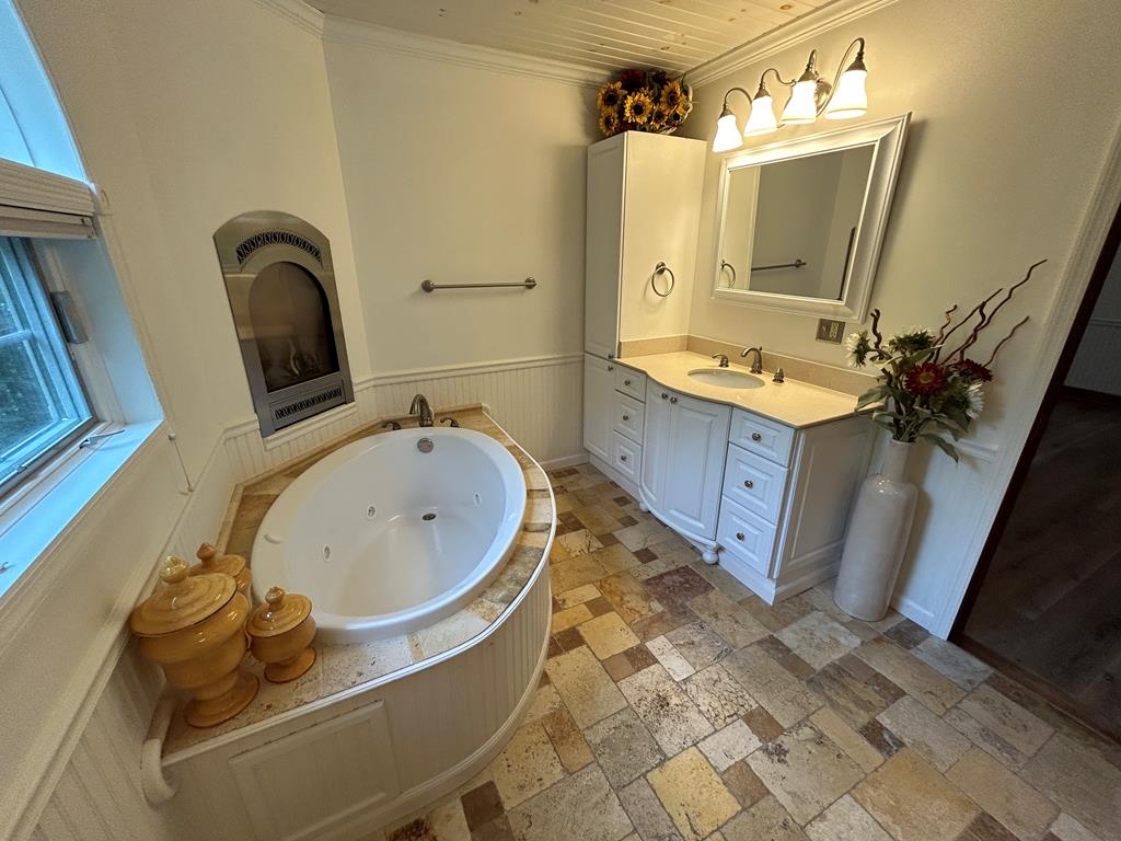 Blue Ridge, Georgia, 30513, United States, 3 Bedrooms Bedrooms, ,4 BathroomsBathrooms,Residential,For Sale,1858948