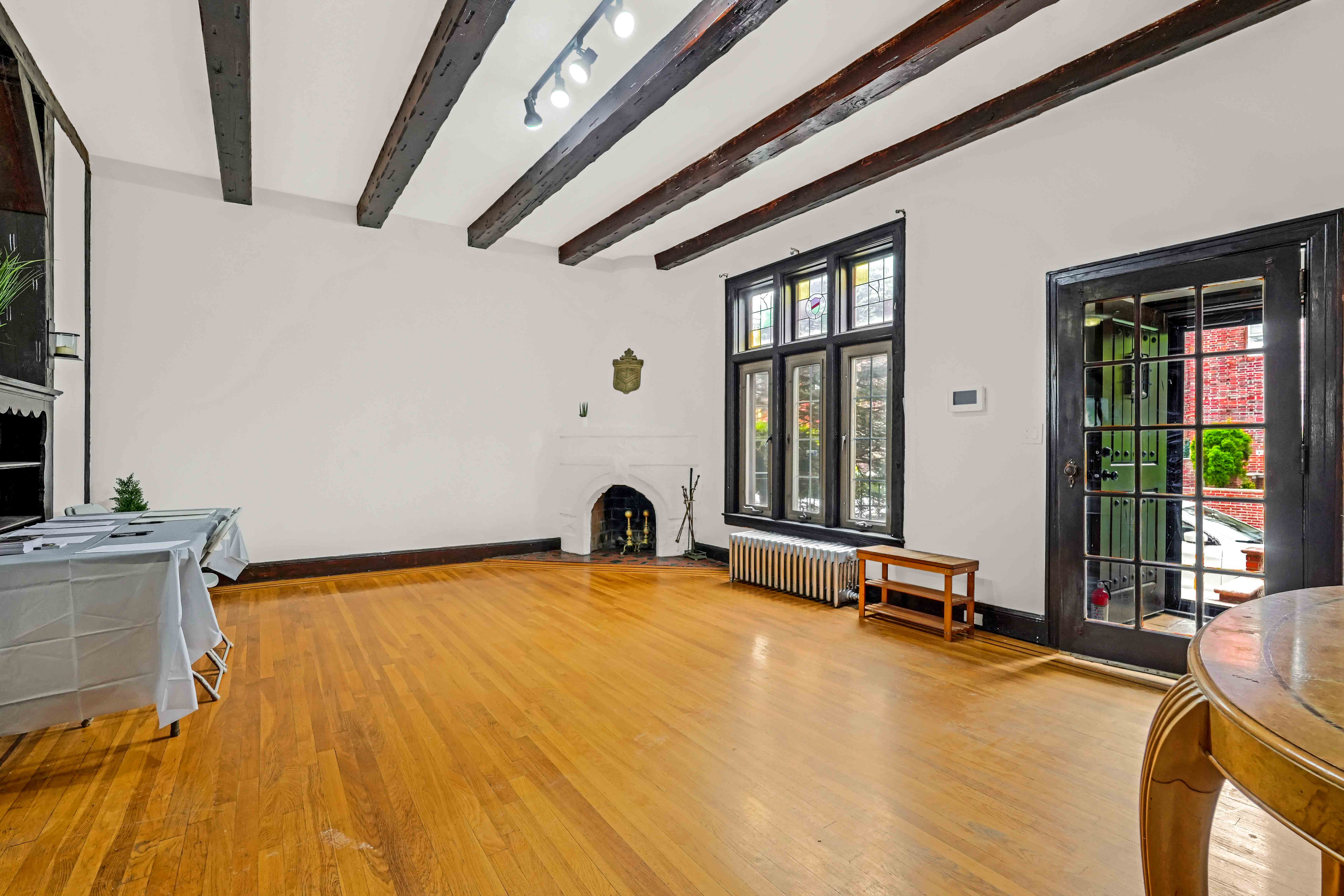 Laurelton, New York, 11413, United States, 3 Bedrooms Bedrooms, ,4 BathroomsBathrooms,Residential,For Sale,1944975