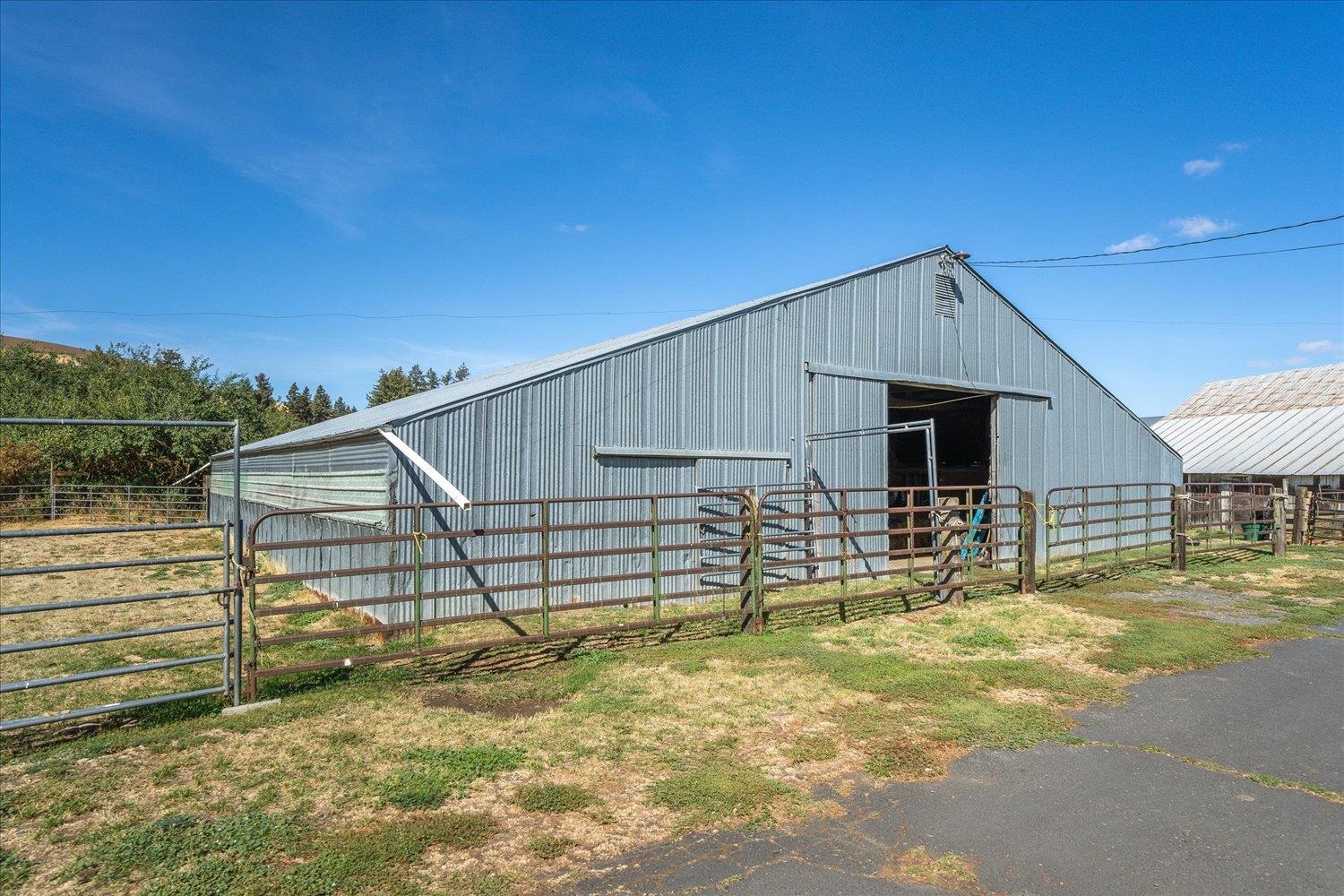Rosalia, Washington, 99170, United States, 3 Bedrooms Bedrooms, ,2 BathroomsBathrooms,Residential,For Sale,1943009